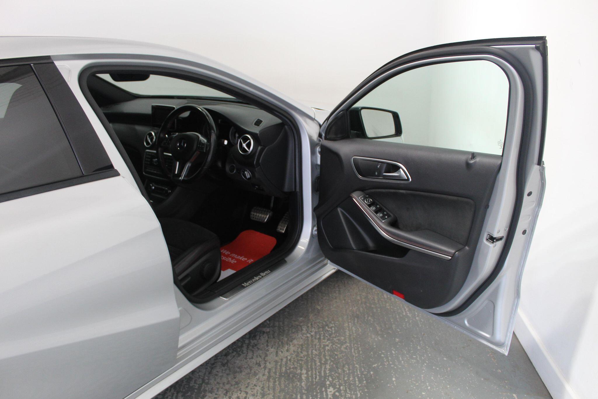 Mercedes-Benz A-Class view 23
