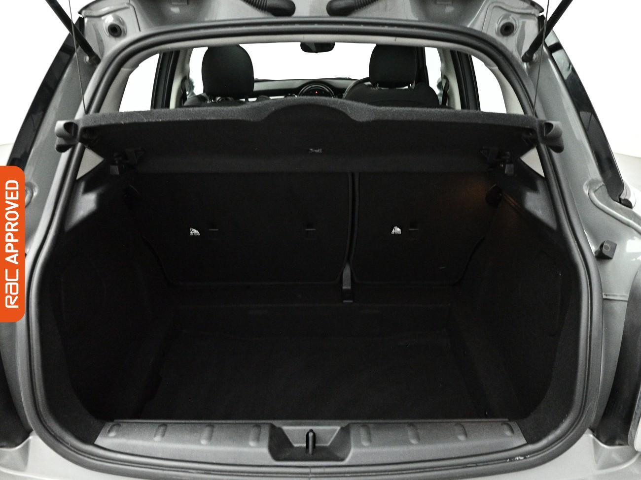 Mini Hatch view 27