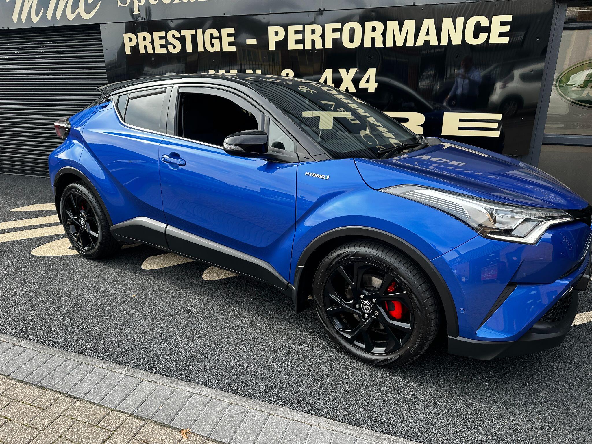 Toyota C-HR main image