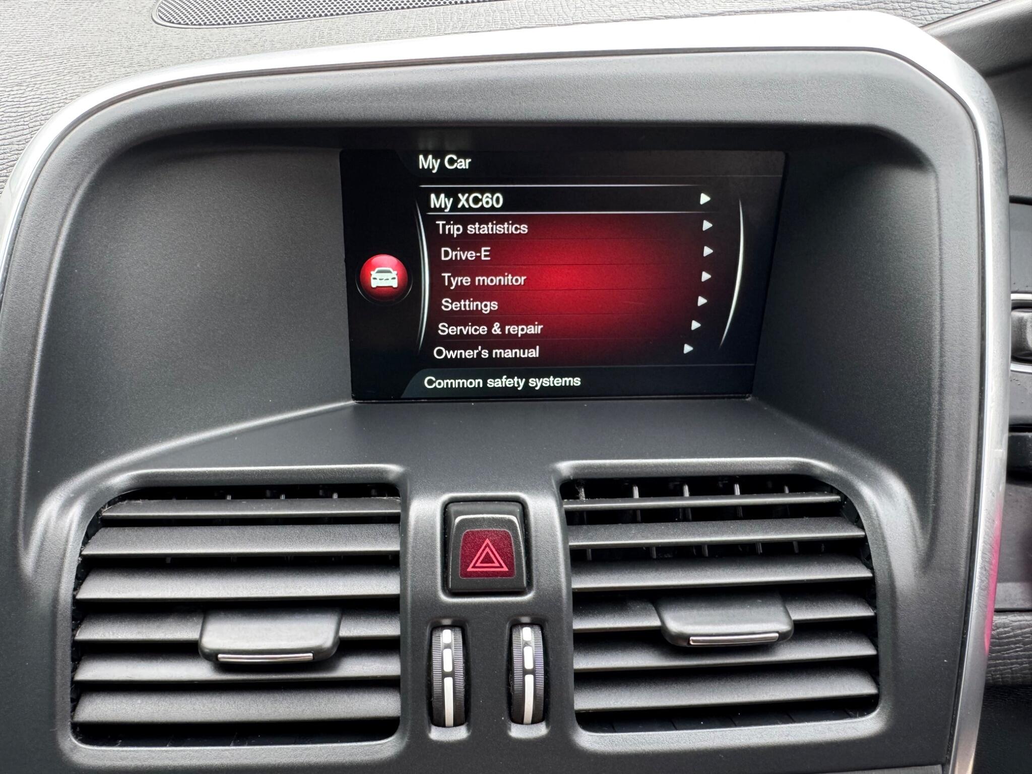Volvo XC60 view 20