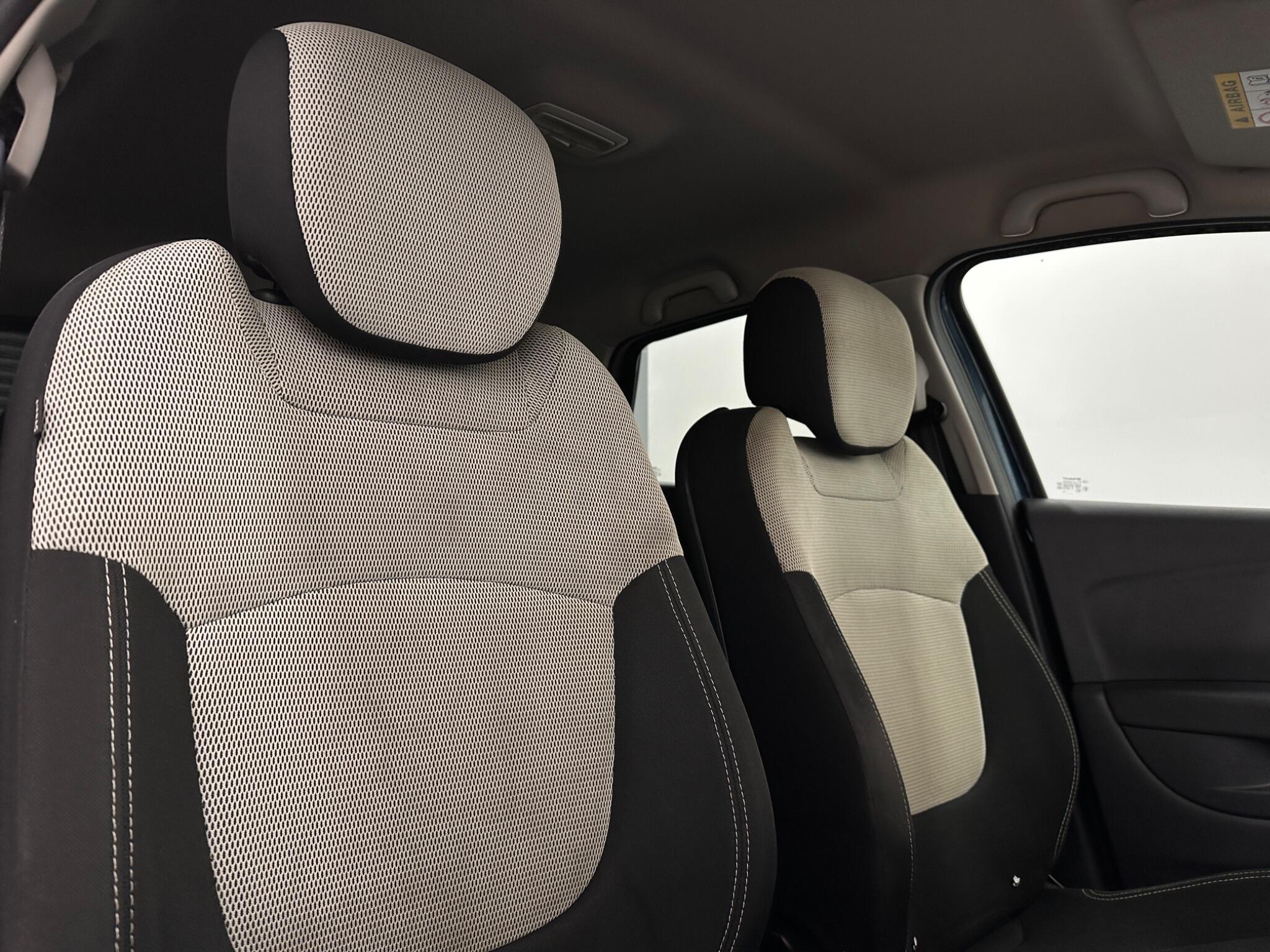 Renault Captur view 30