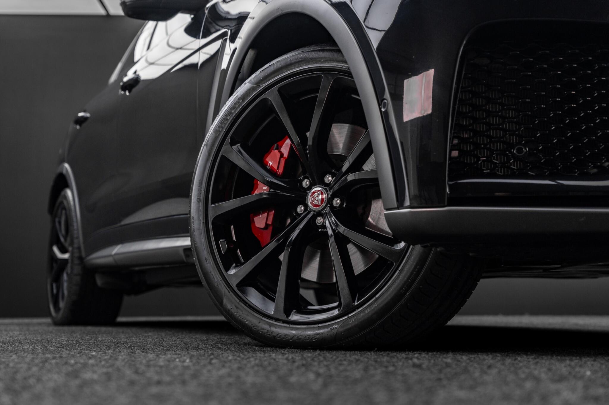 Jaguar F-Pace view 29
