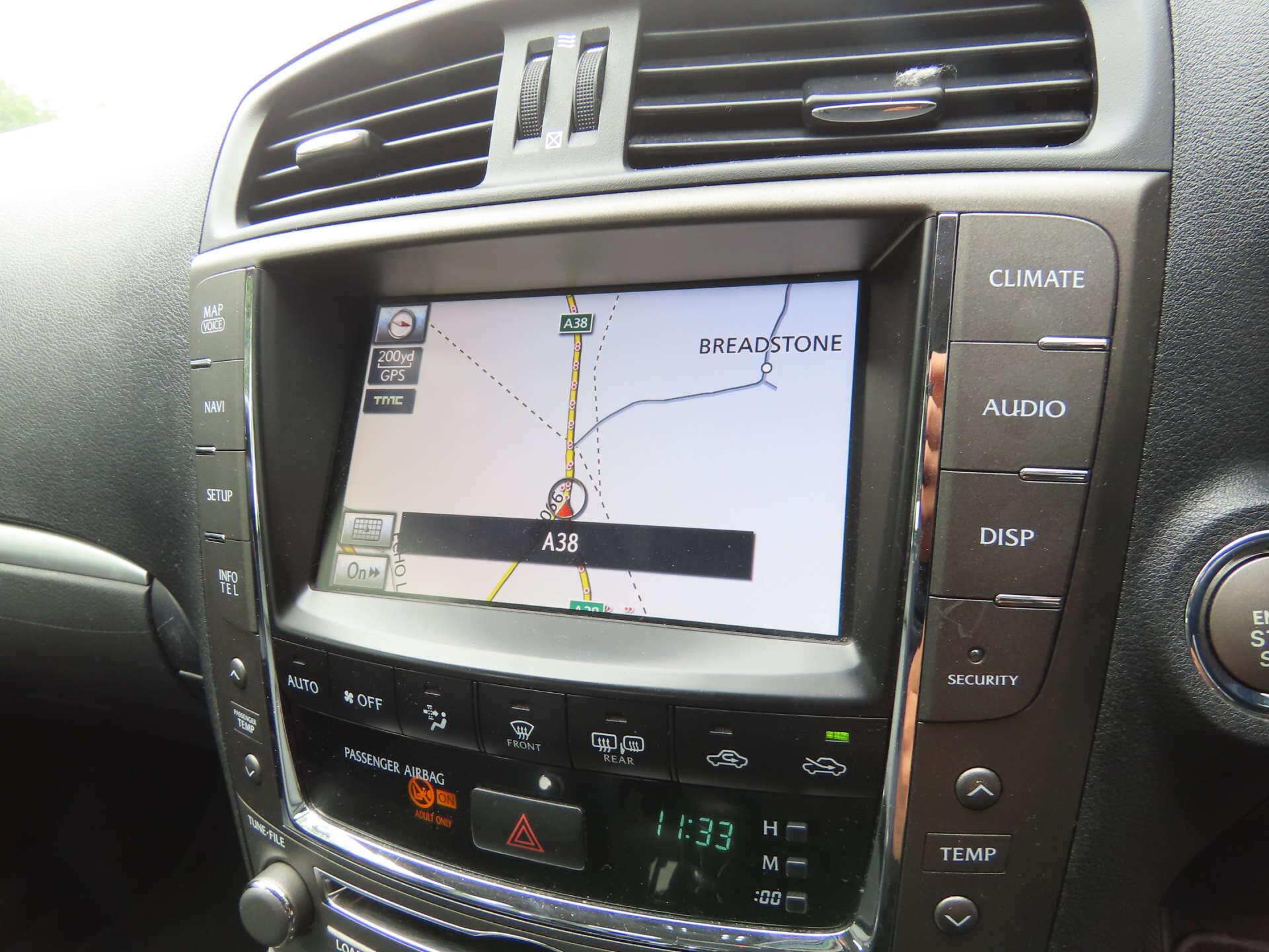 Lexus Is view 13