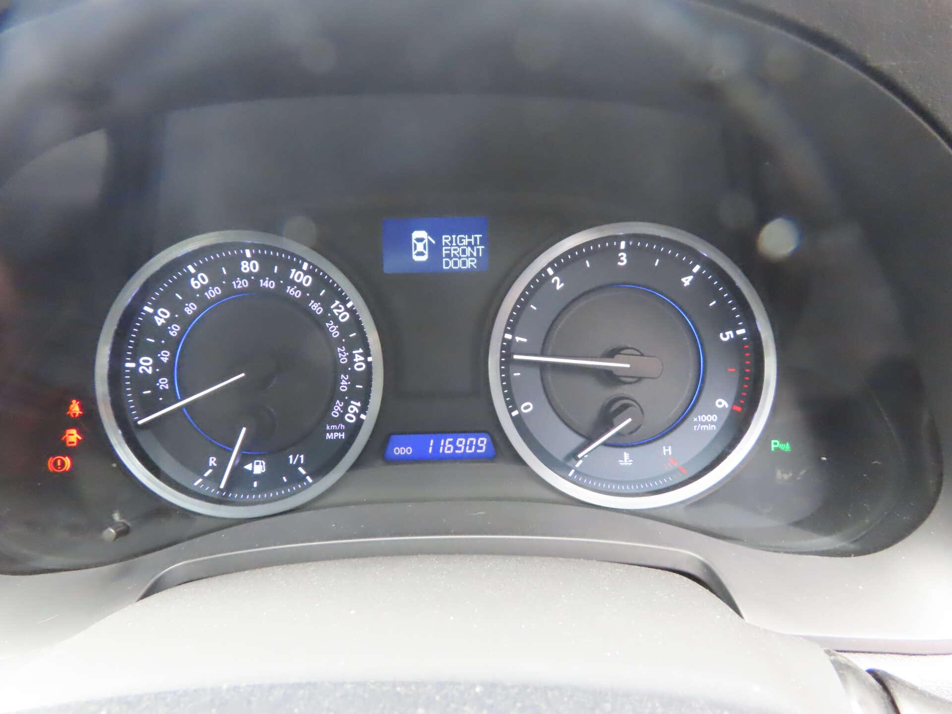 Lexus Is view 12