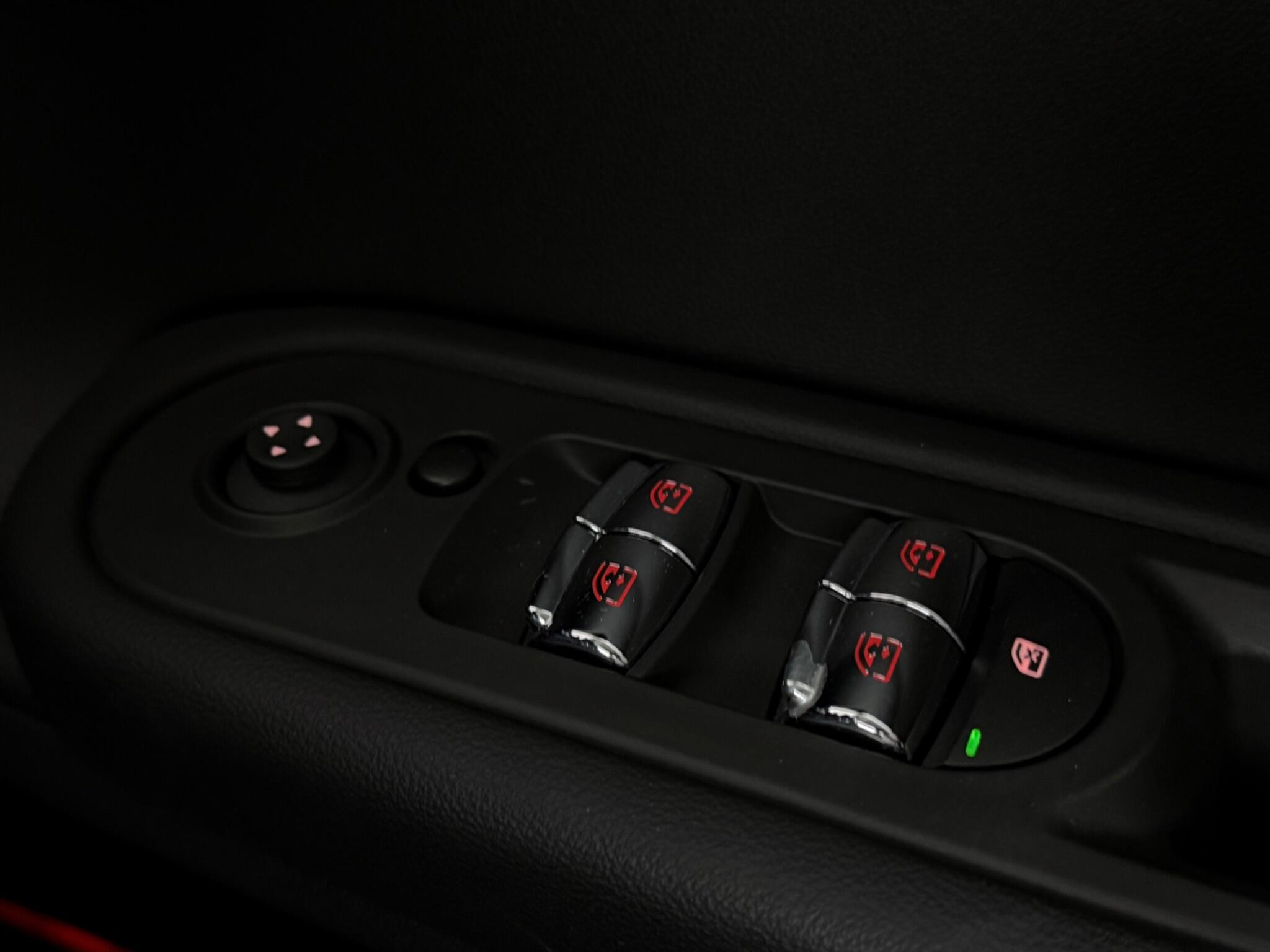 Mini Countryman view 19