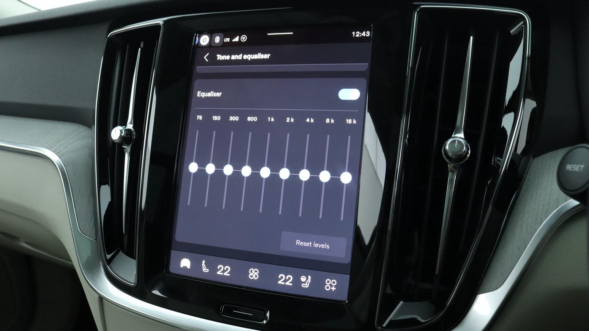 Volvo V60 view 40
