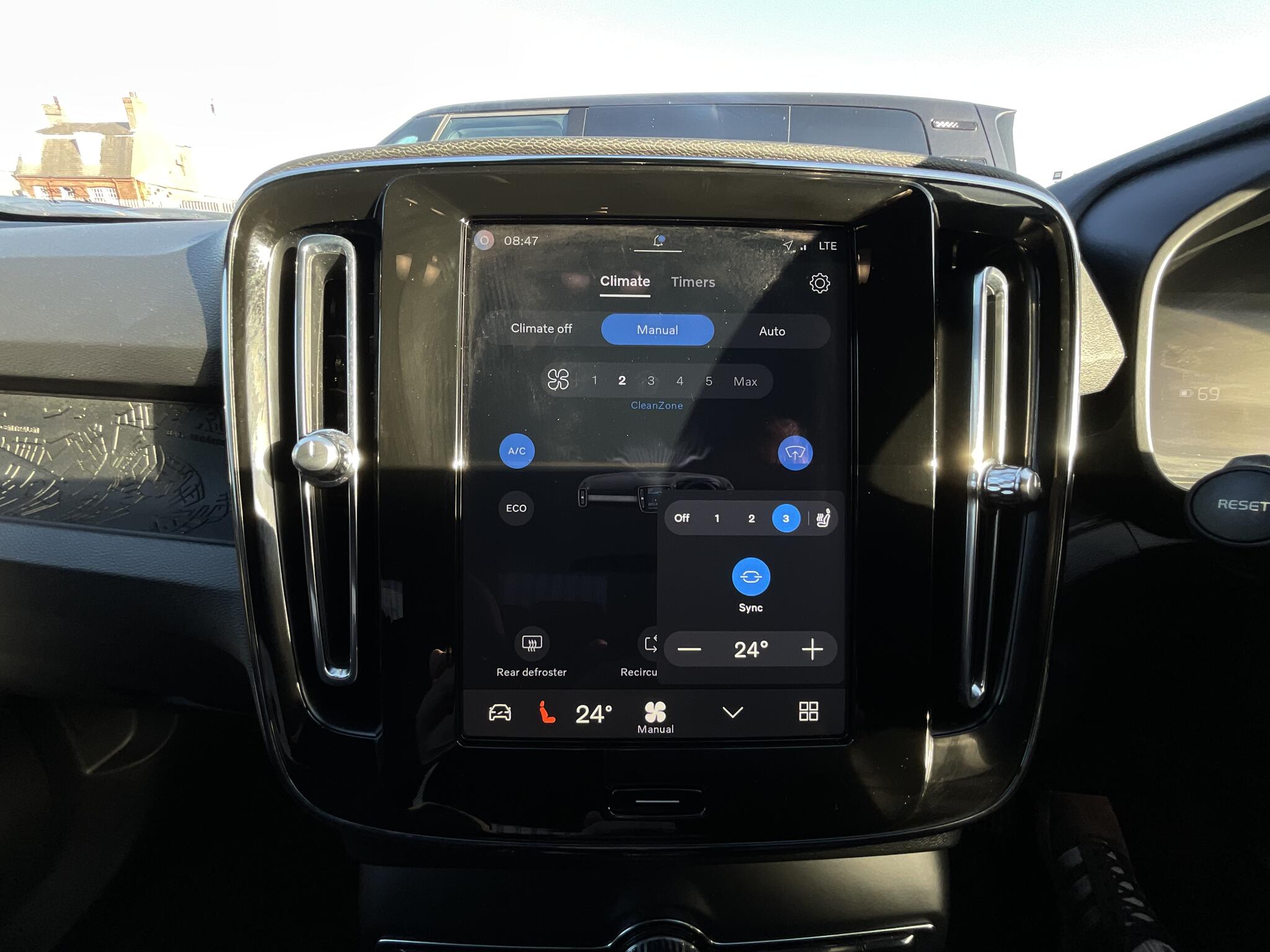 Volvo XC40 view 25