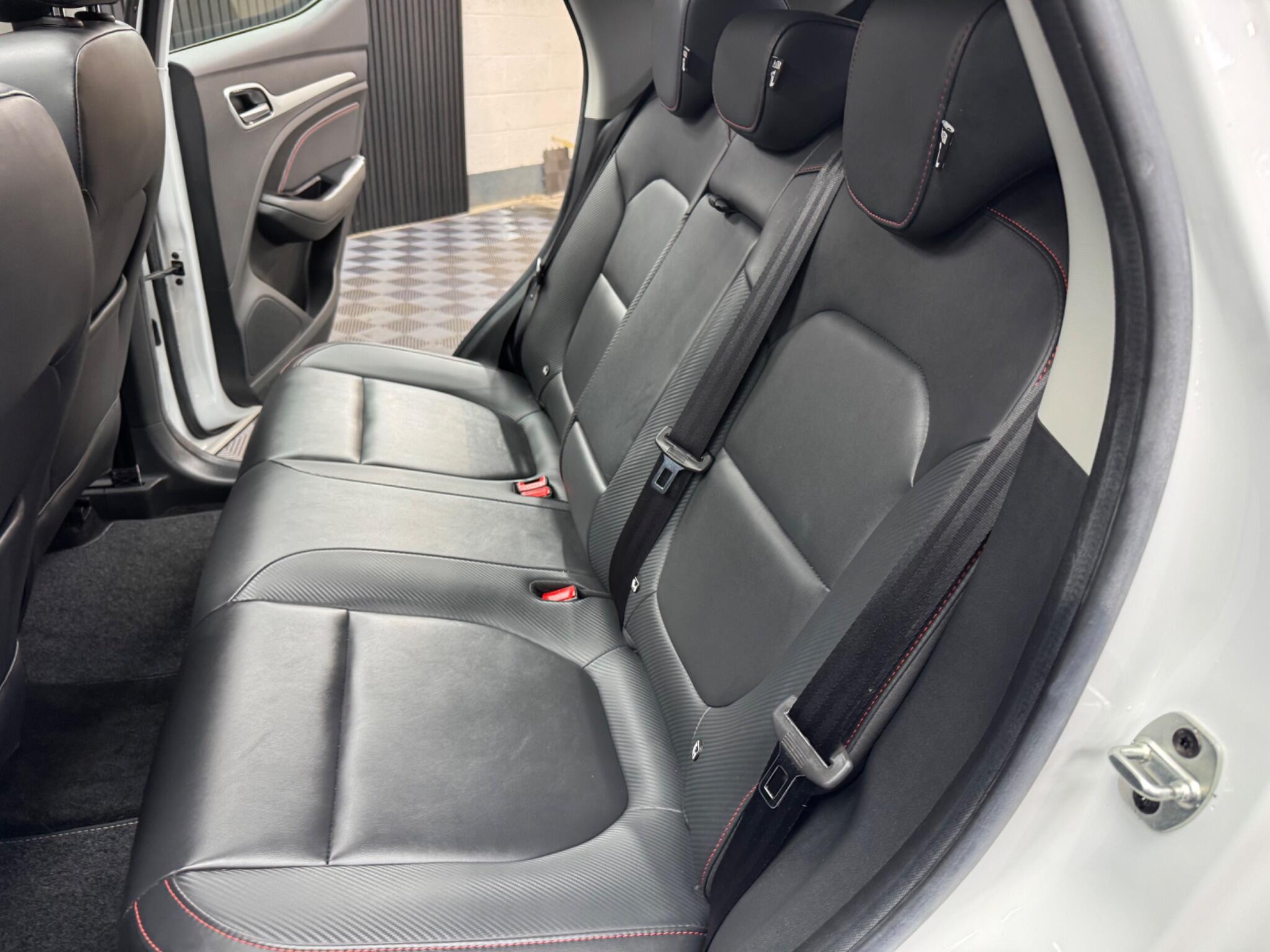 MG ZS view 44