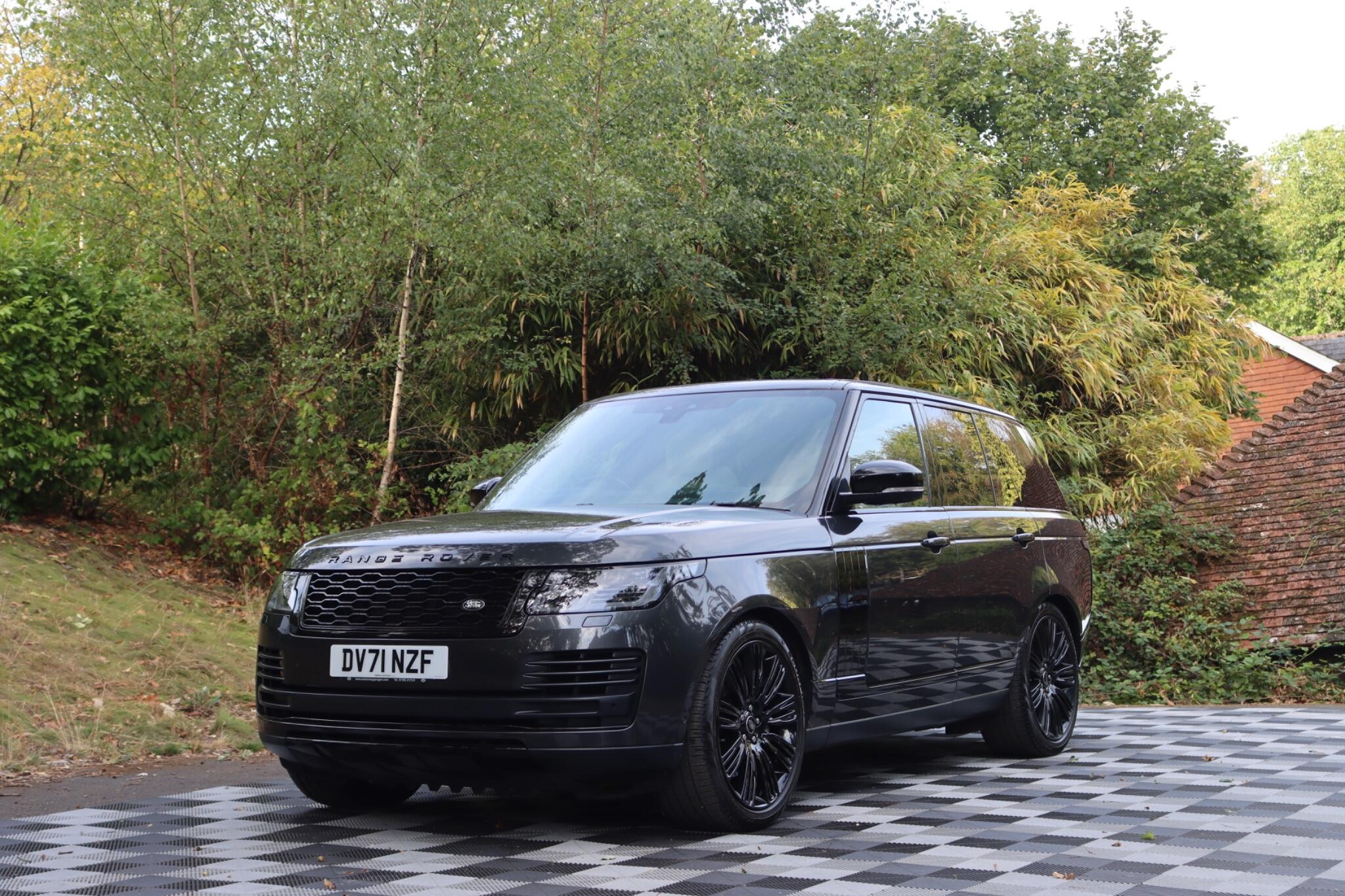 Land Rover Range Rover view 15