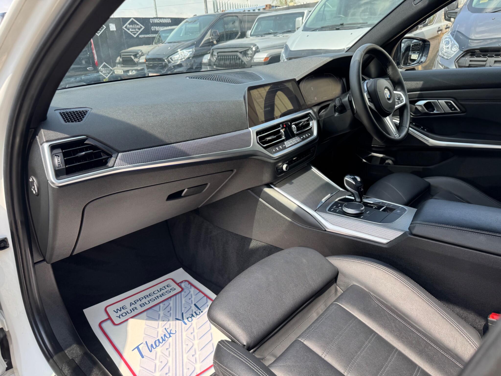 BMW 3 Series view 16