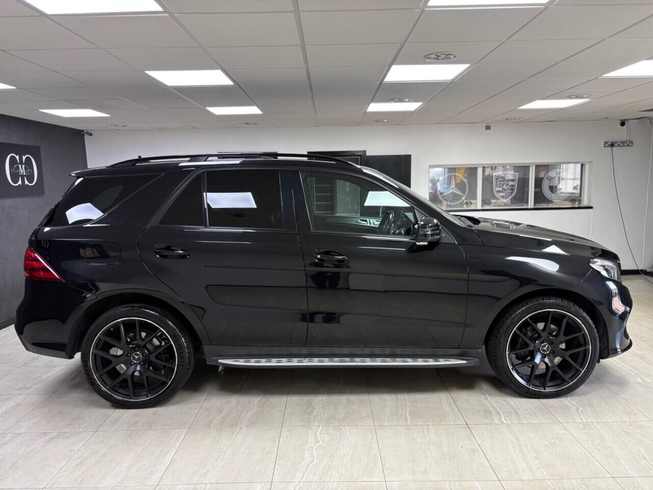 Mercedes-Benz Gle view 2