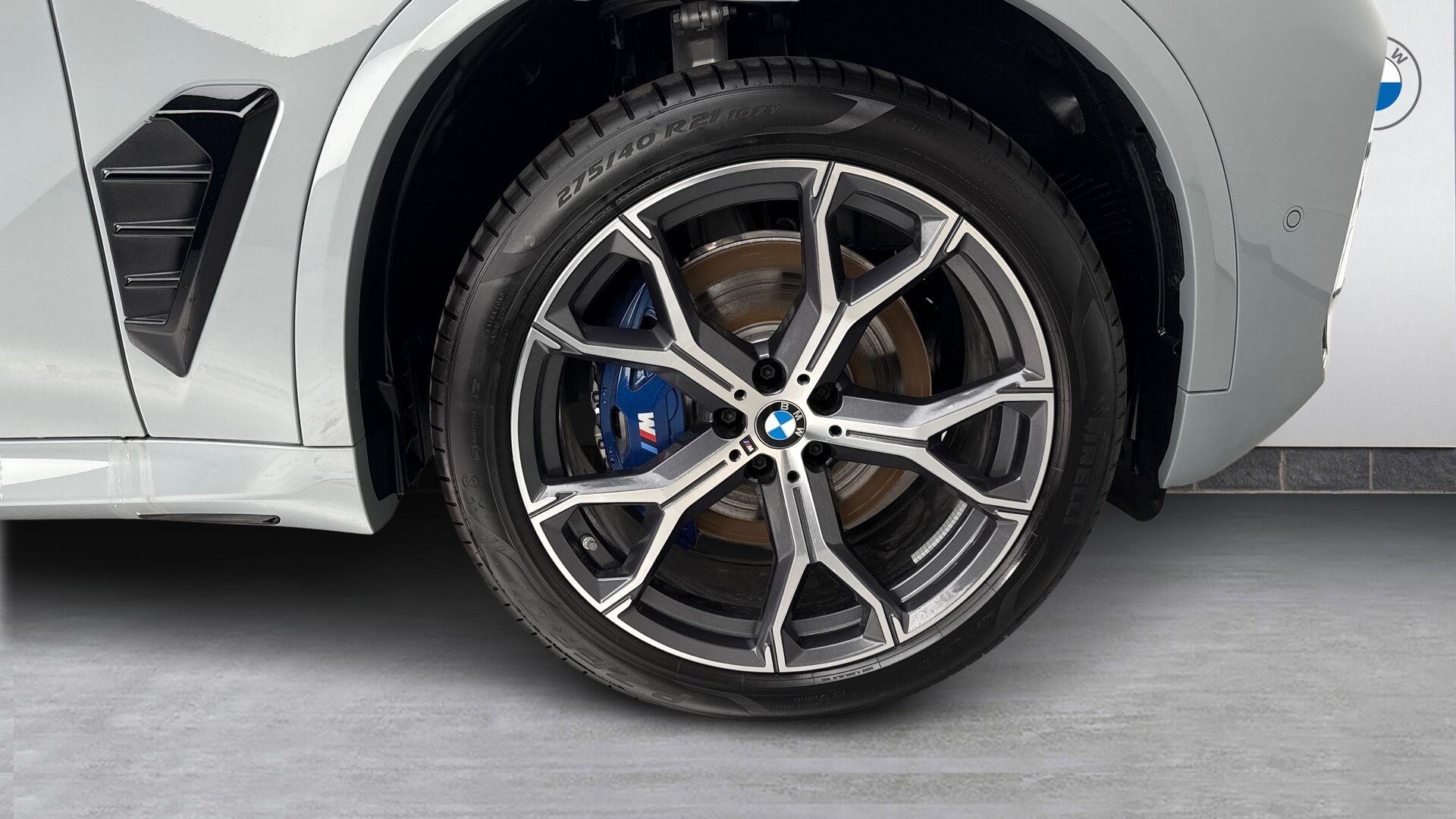 BMW X5 view 14