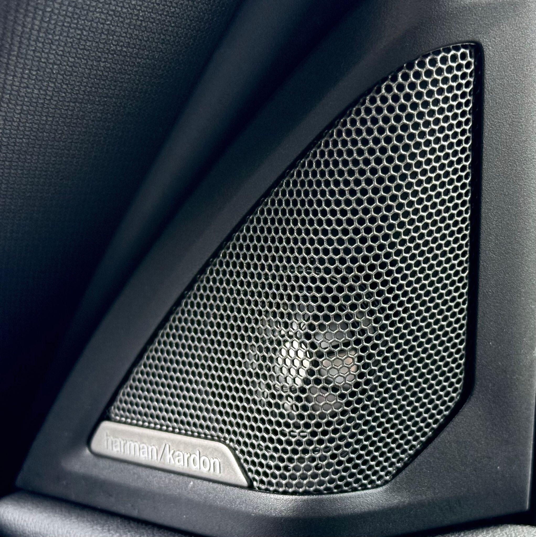 BMW 2 Series view 21