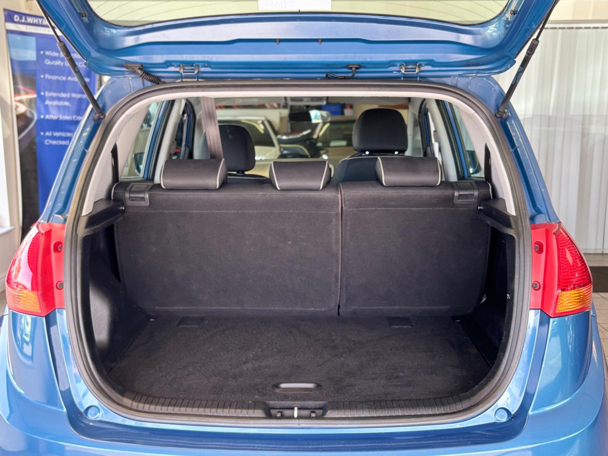 Kia Venga view 26