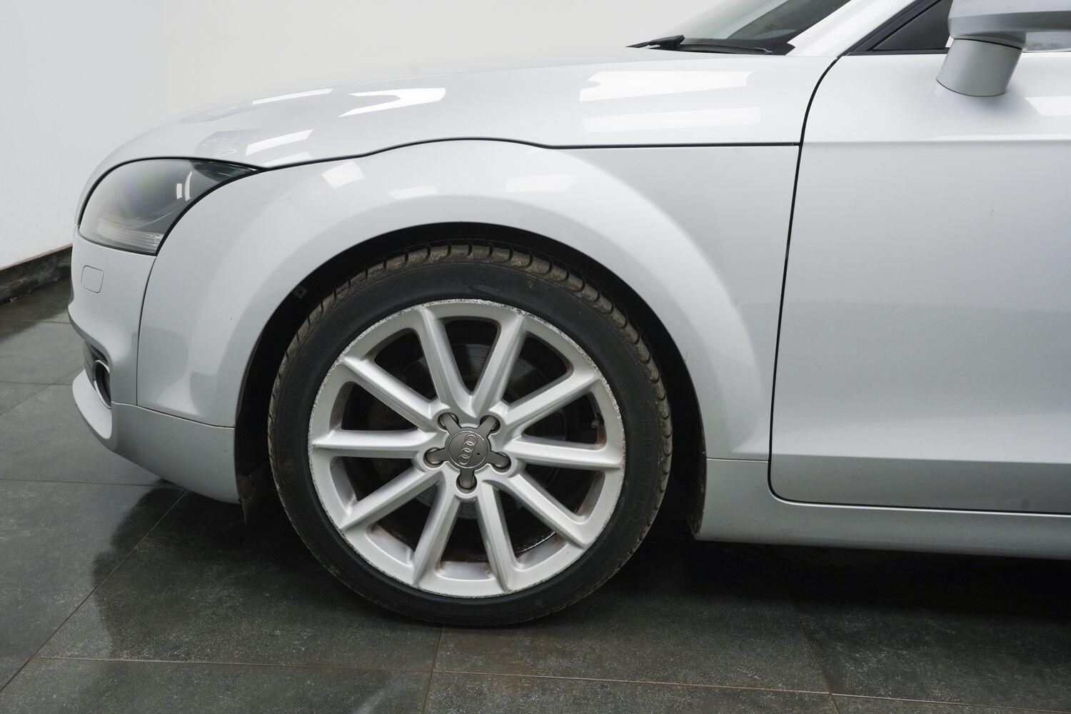 Audi TT view 5