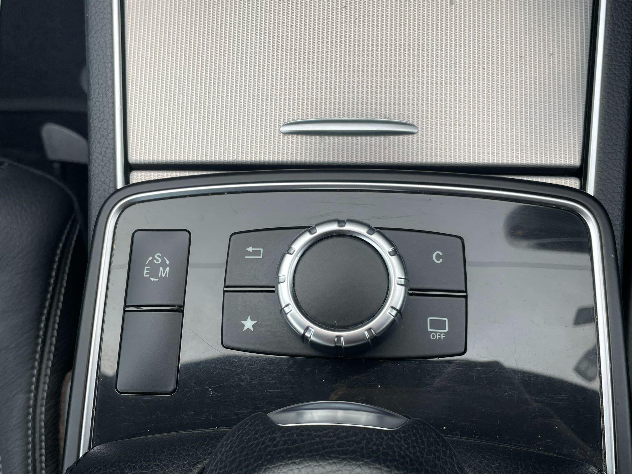 Mercedes-Benz E-Class view 30