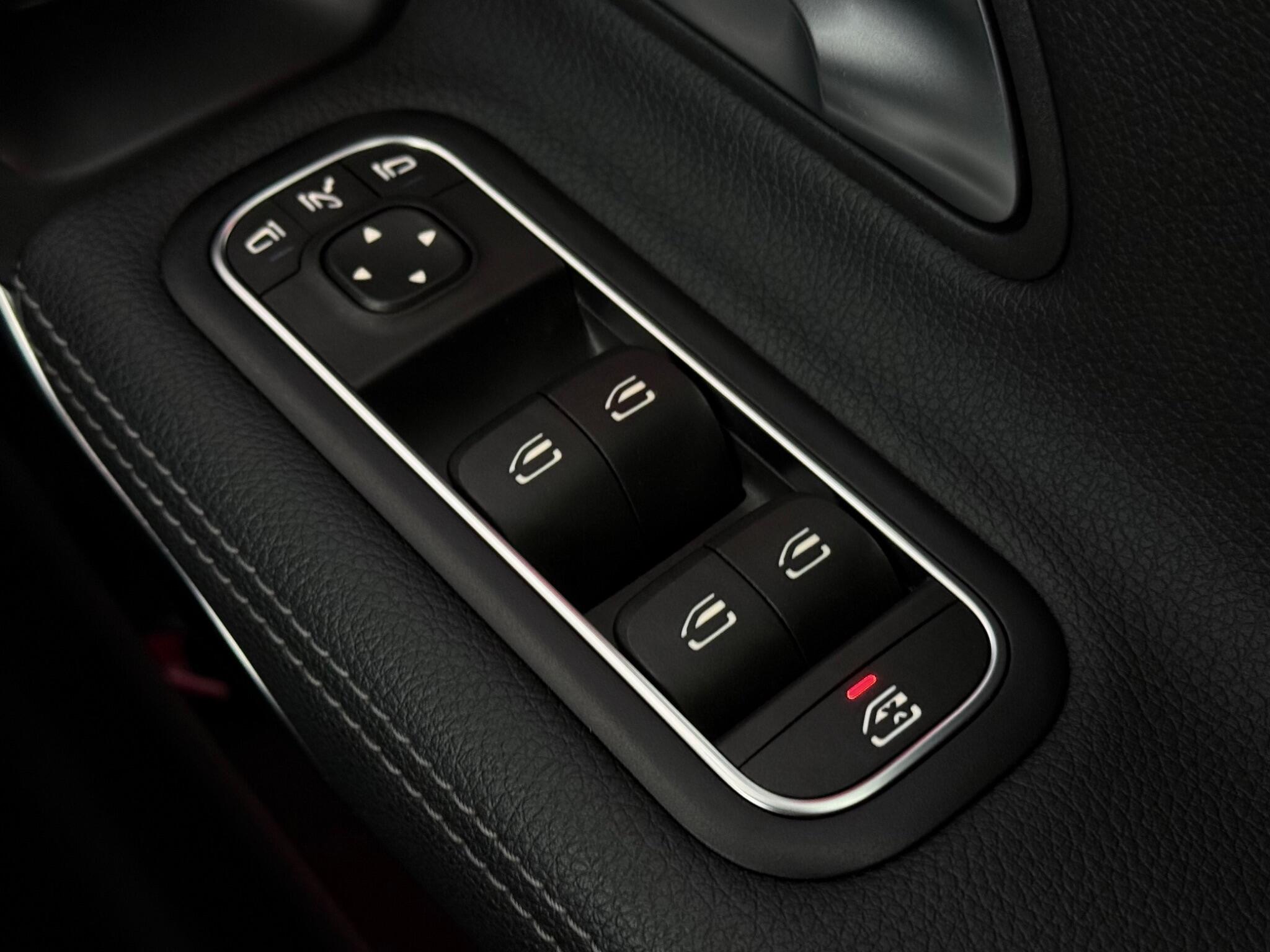 Mercedes-Benz CLA view 22
