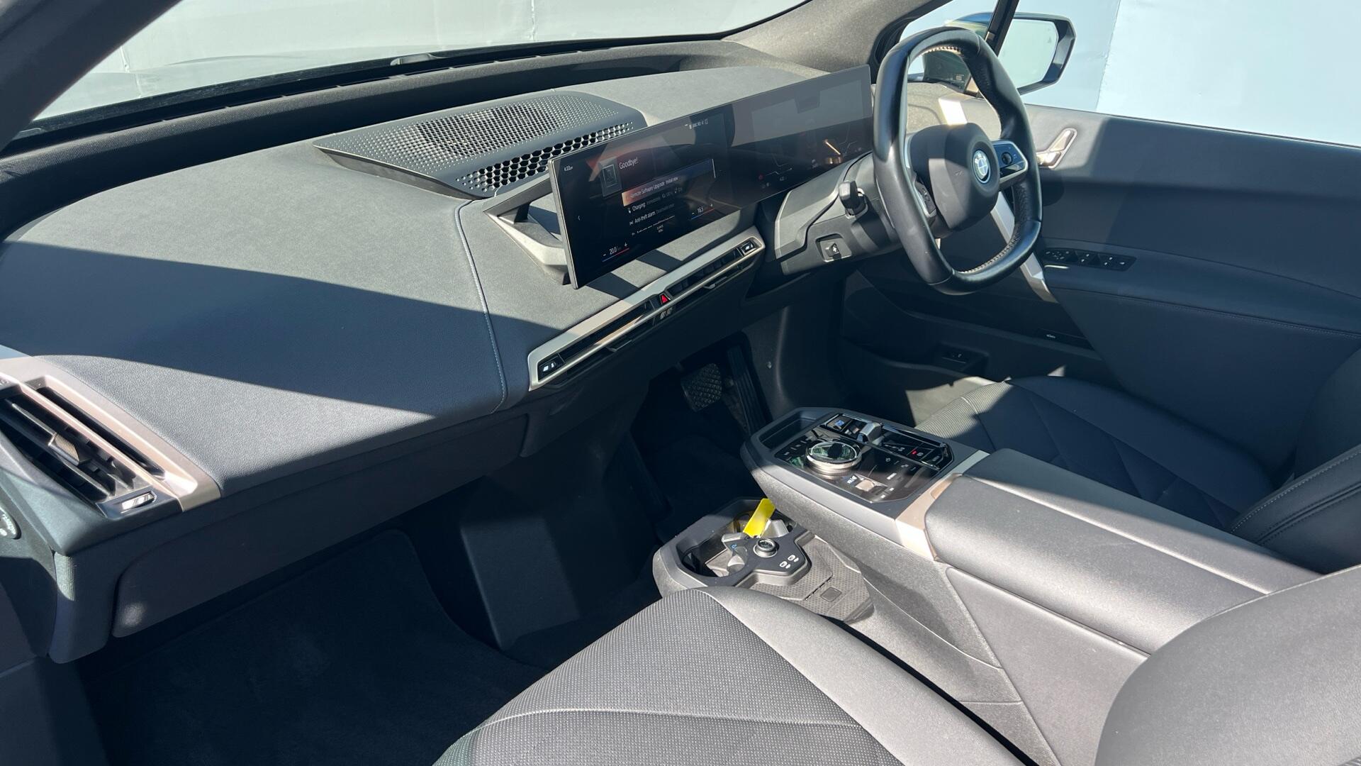 BMW Ix view 7