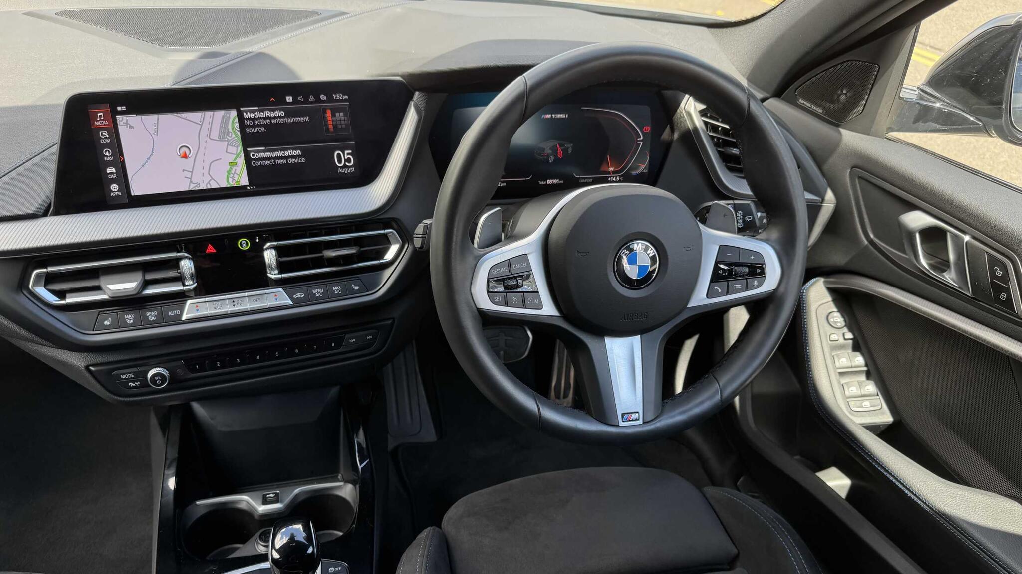 BMW 1 Series view 6