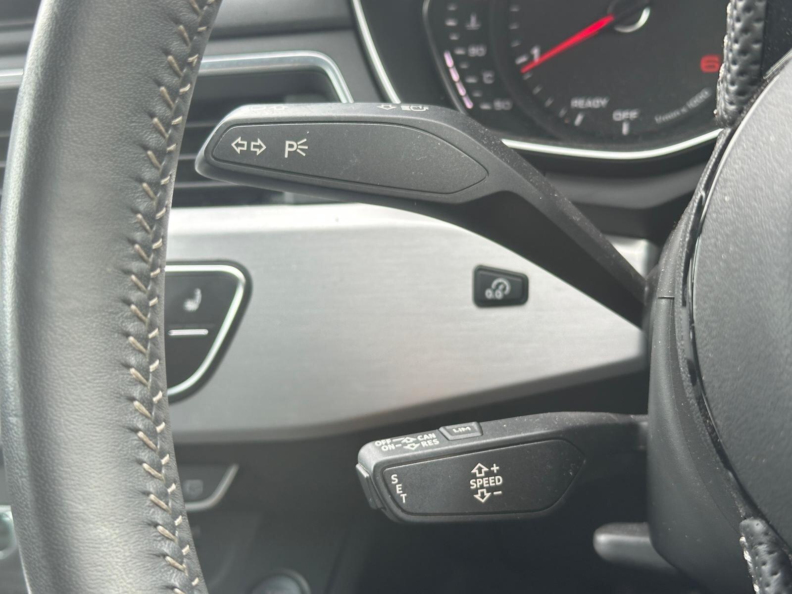 Audi A4 Avant view 16