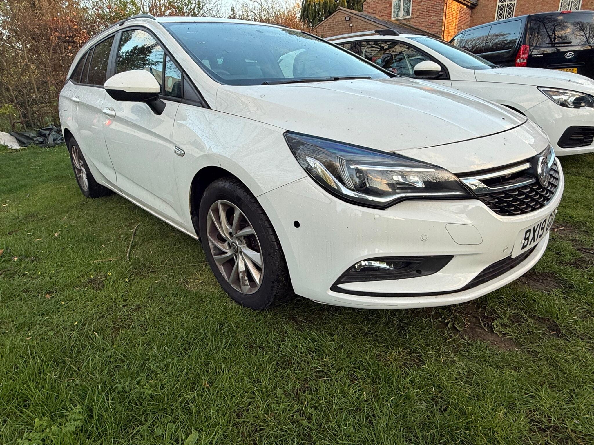 2019 Vauxhall Astra 1.6 CDTi BlueInjection SRi Nav Sports Tourer Auto Euro 6 (s/s) 5dr