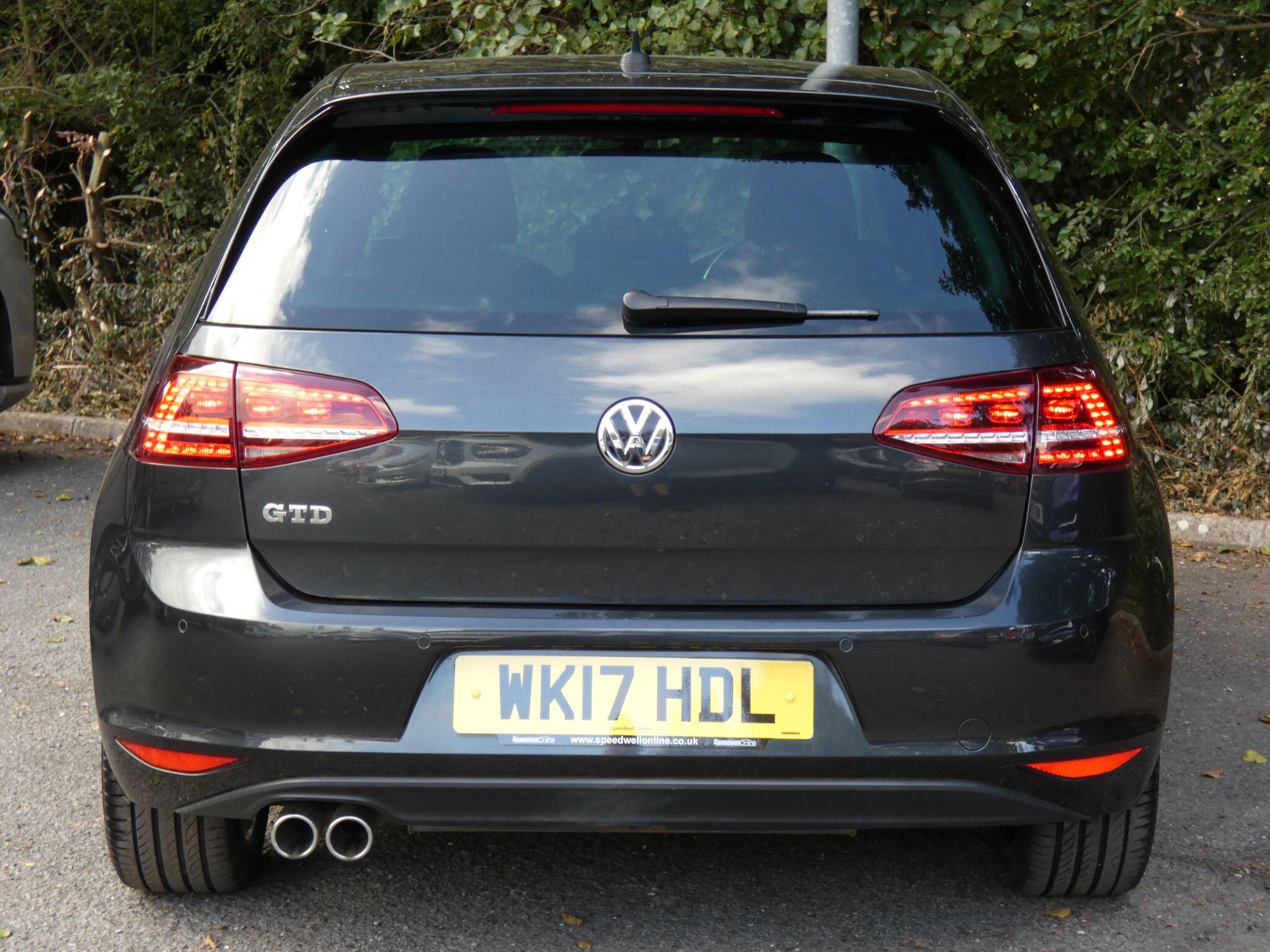 Volkswagen Golf view 12