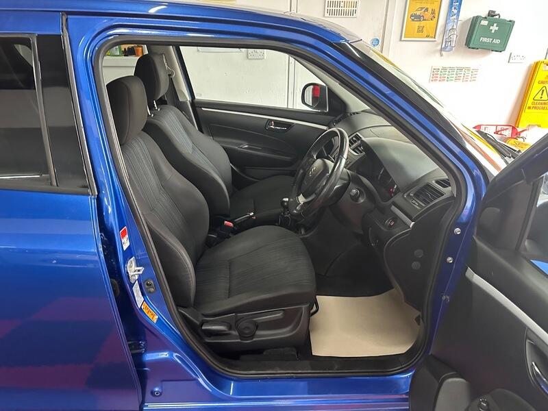 2013 Suzuki Swift image 24