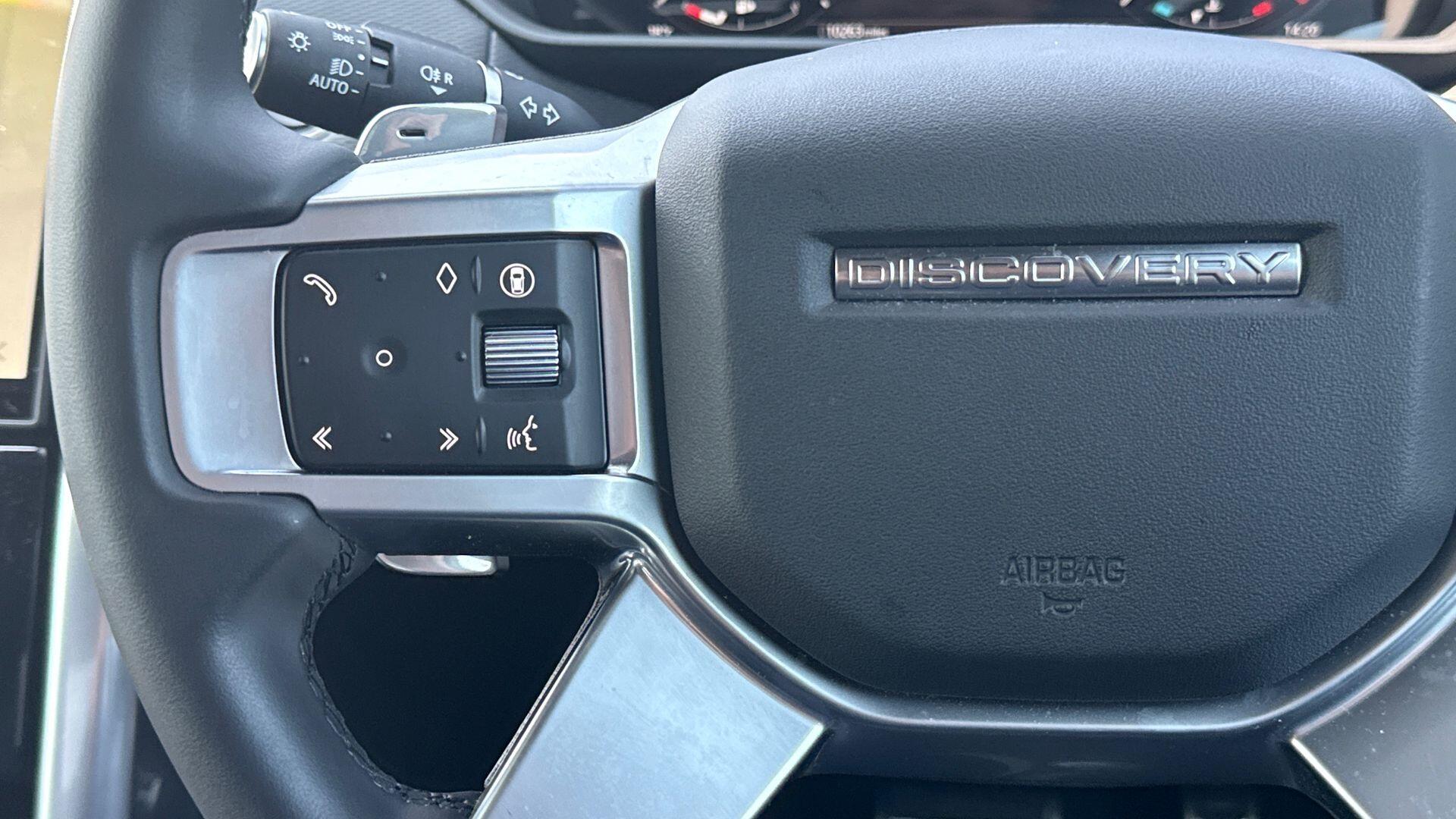 Land Rover Discovery view 28