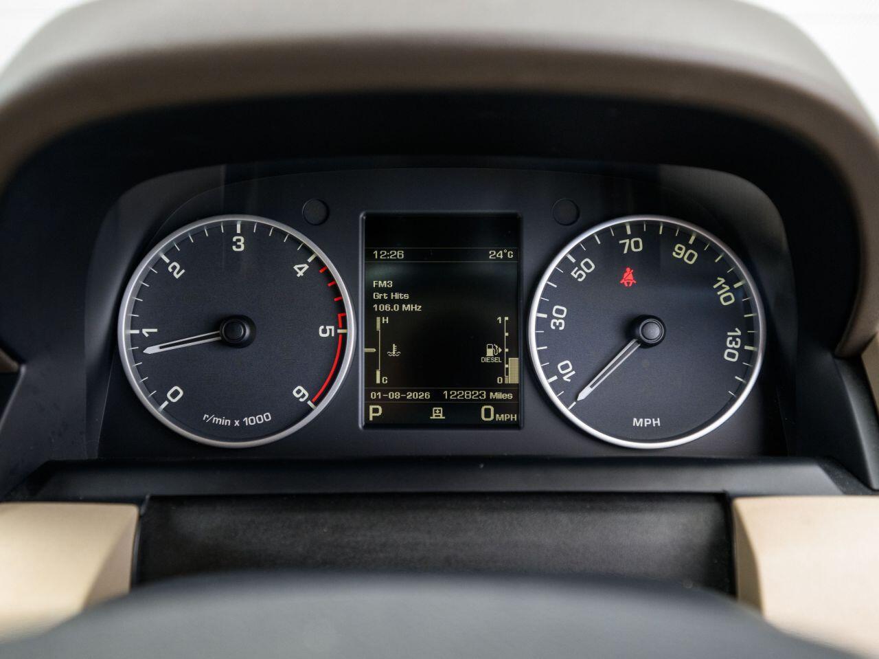 Land Rover Discovery view 39