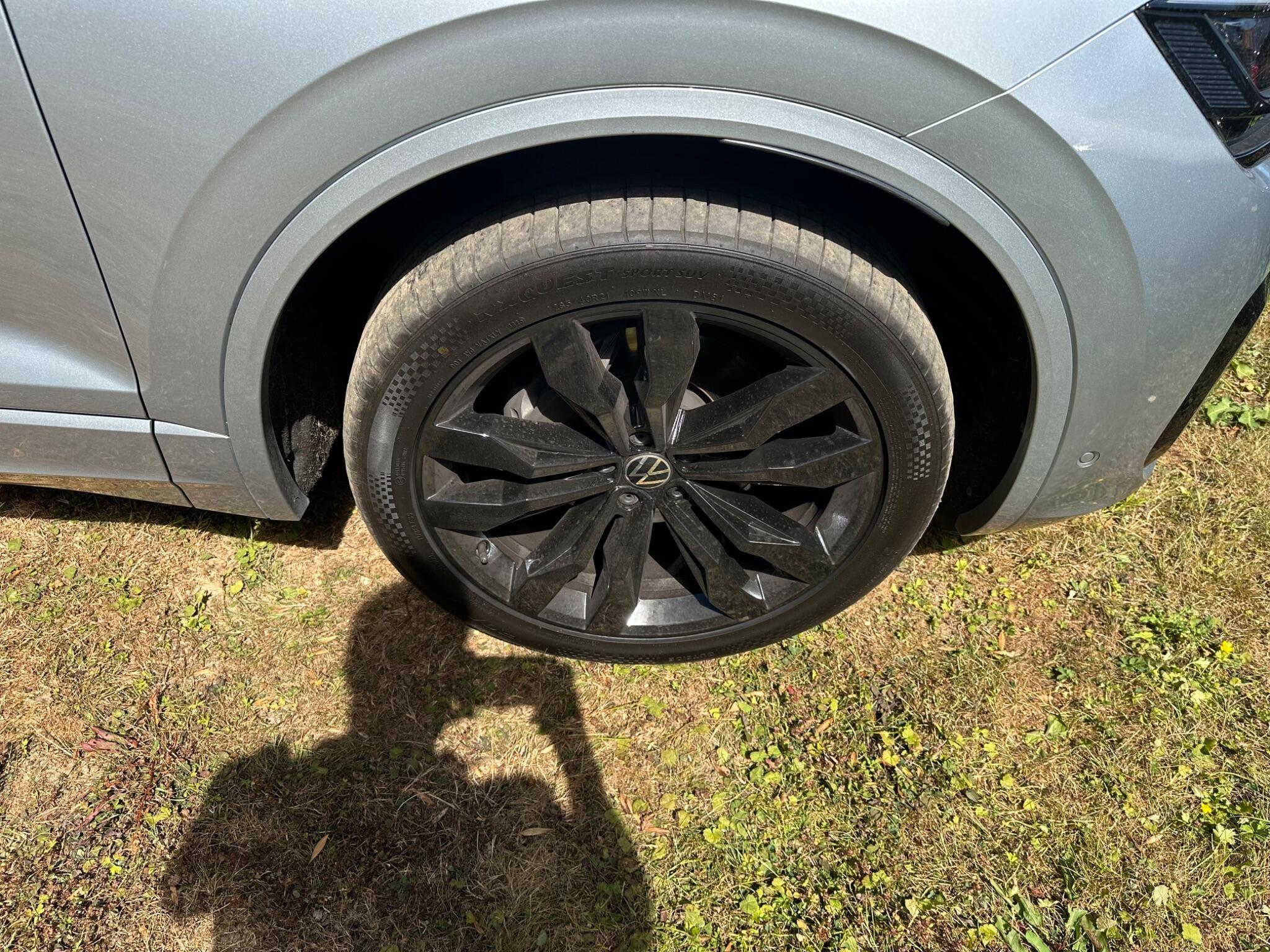 Volkswagen Touareg view 19
