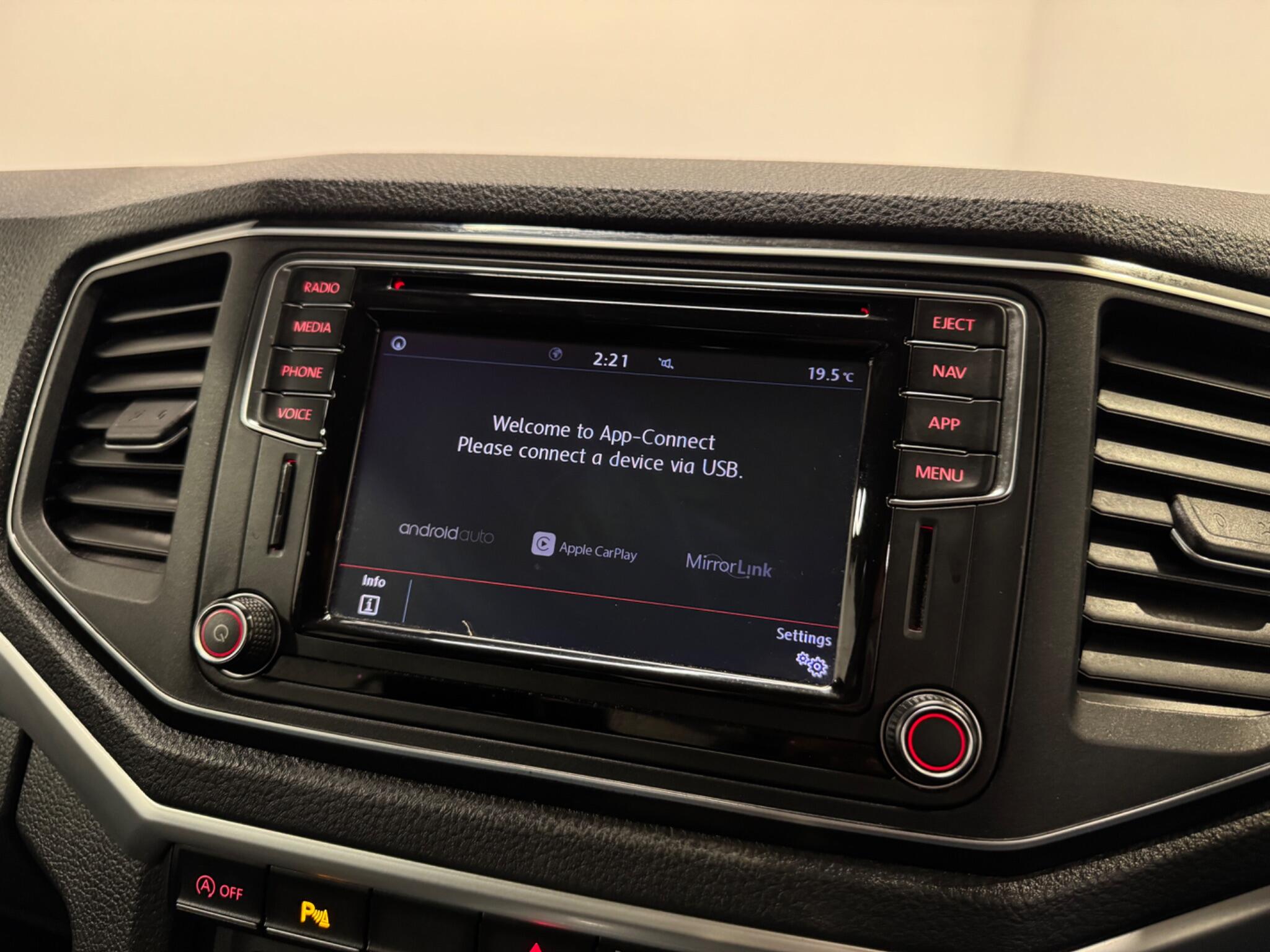 Volkswagen Amarok view 23