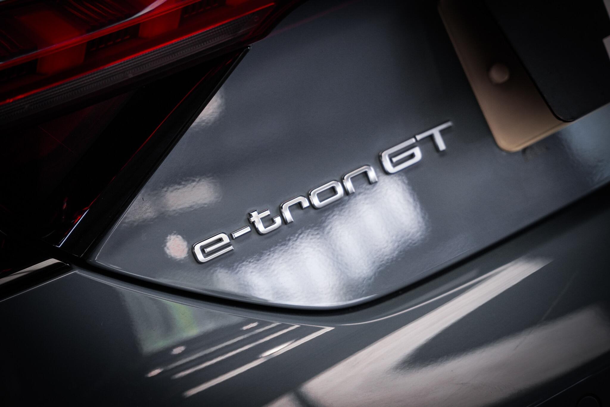 Audi e-tron GT view 38