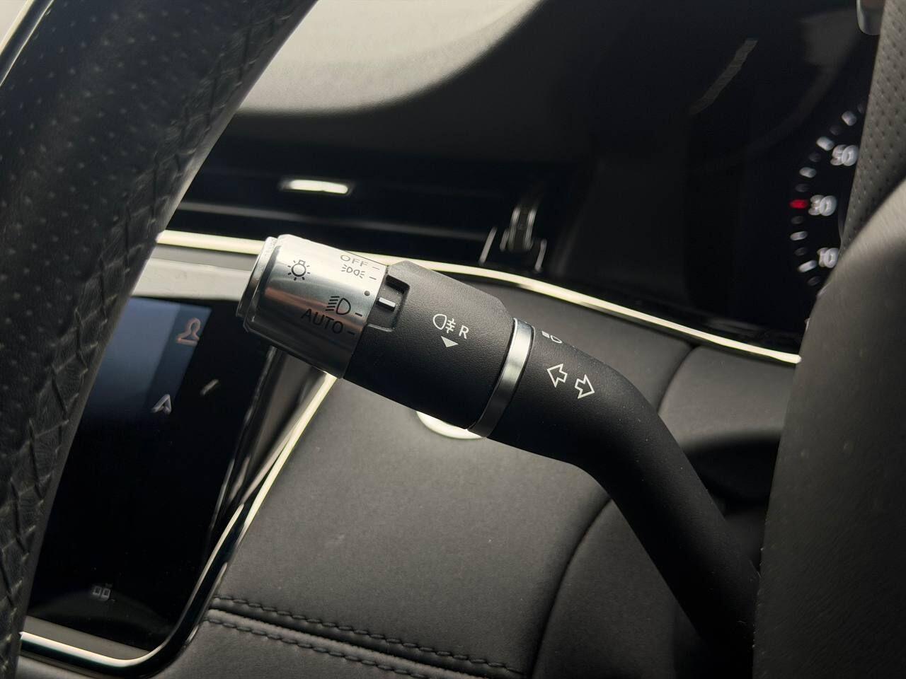 Land Rover Range Rover Evoque view 39