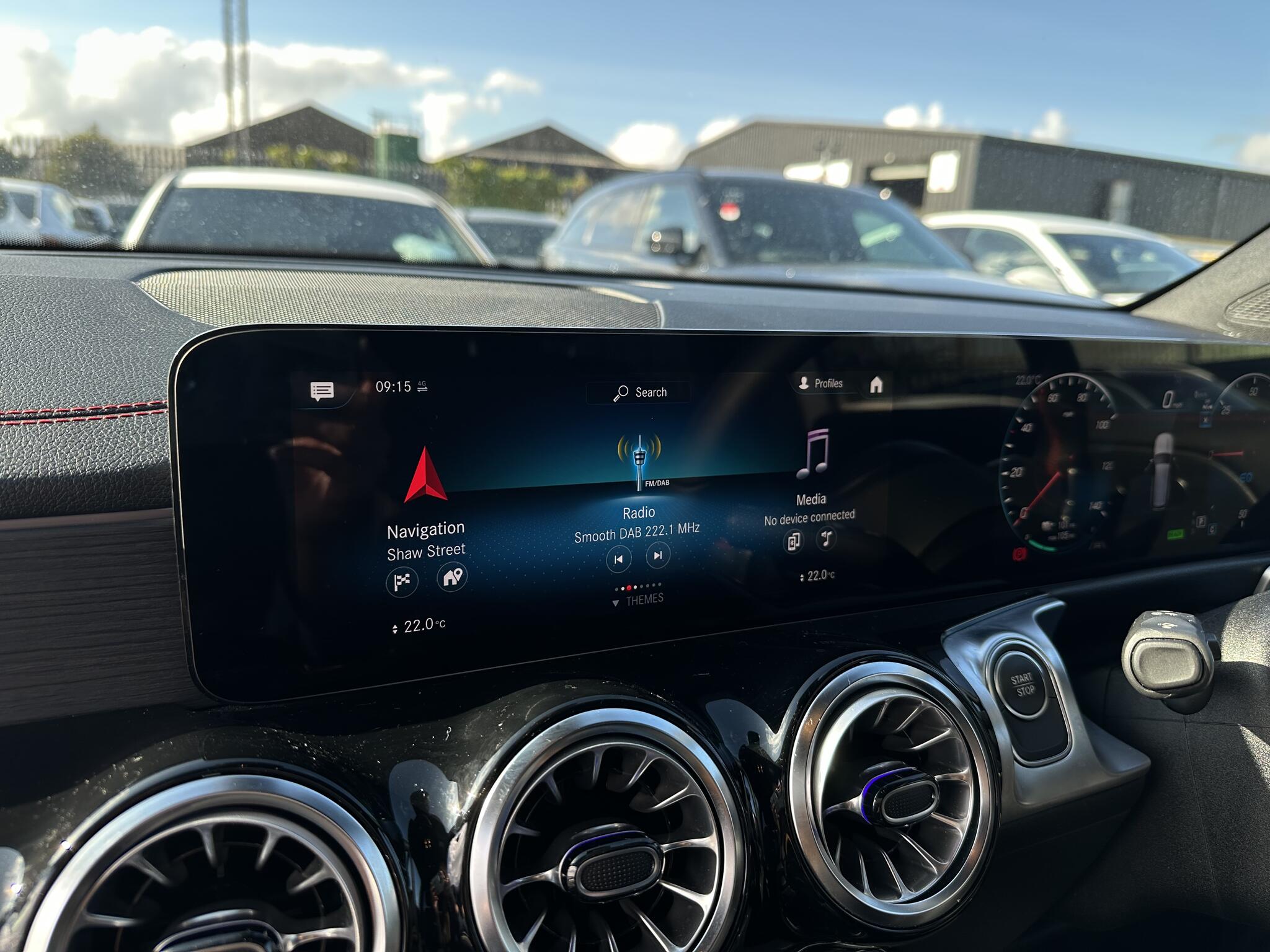 Mercedes-Benz EQB view 15