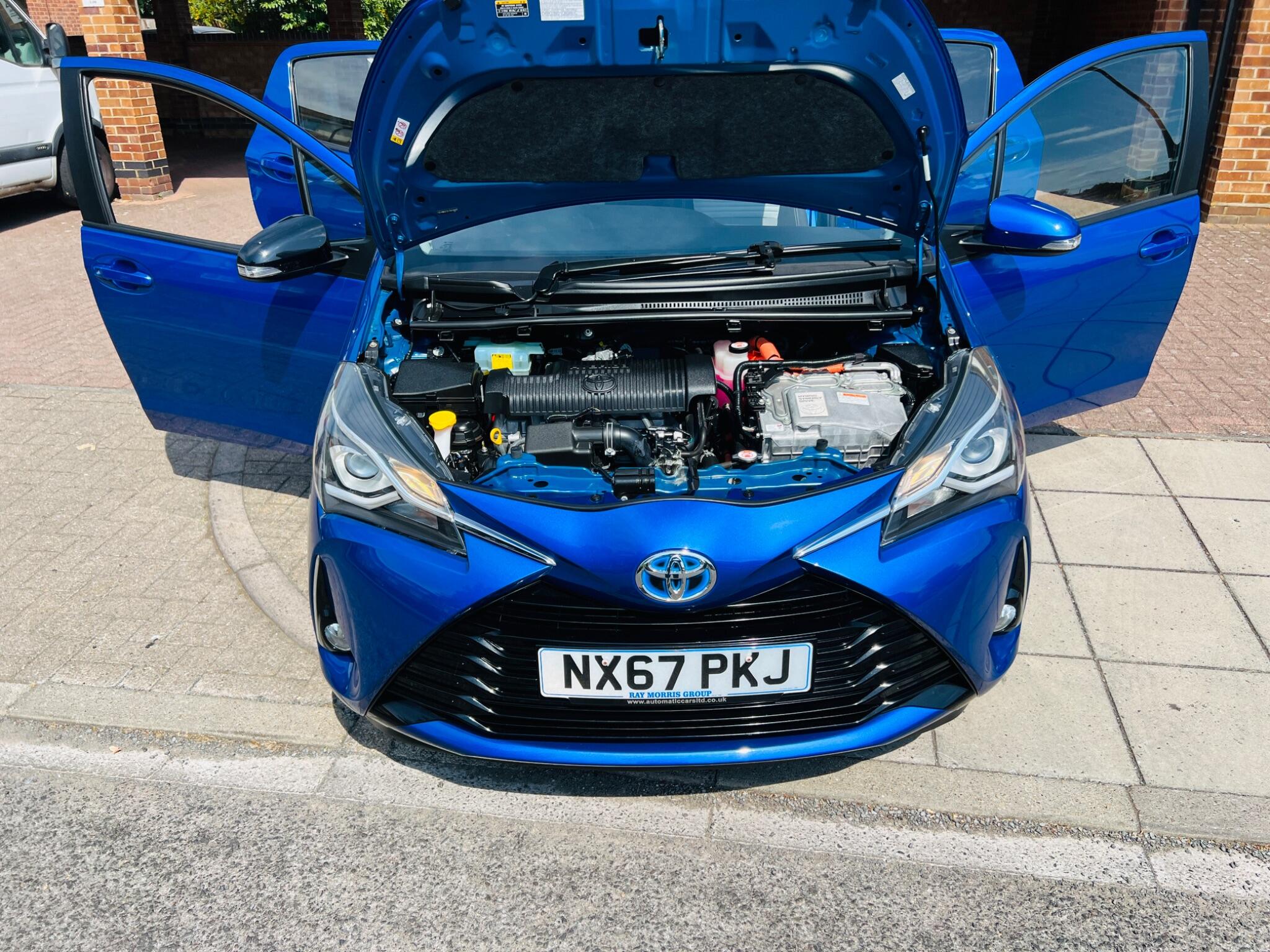 Toyota Yaris view 50