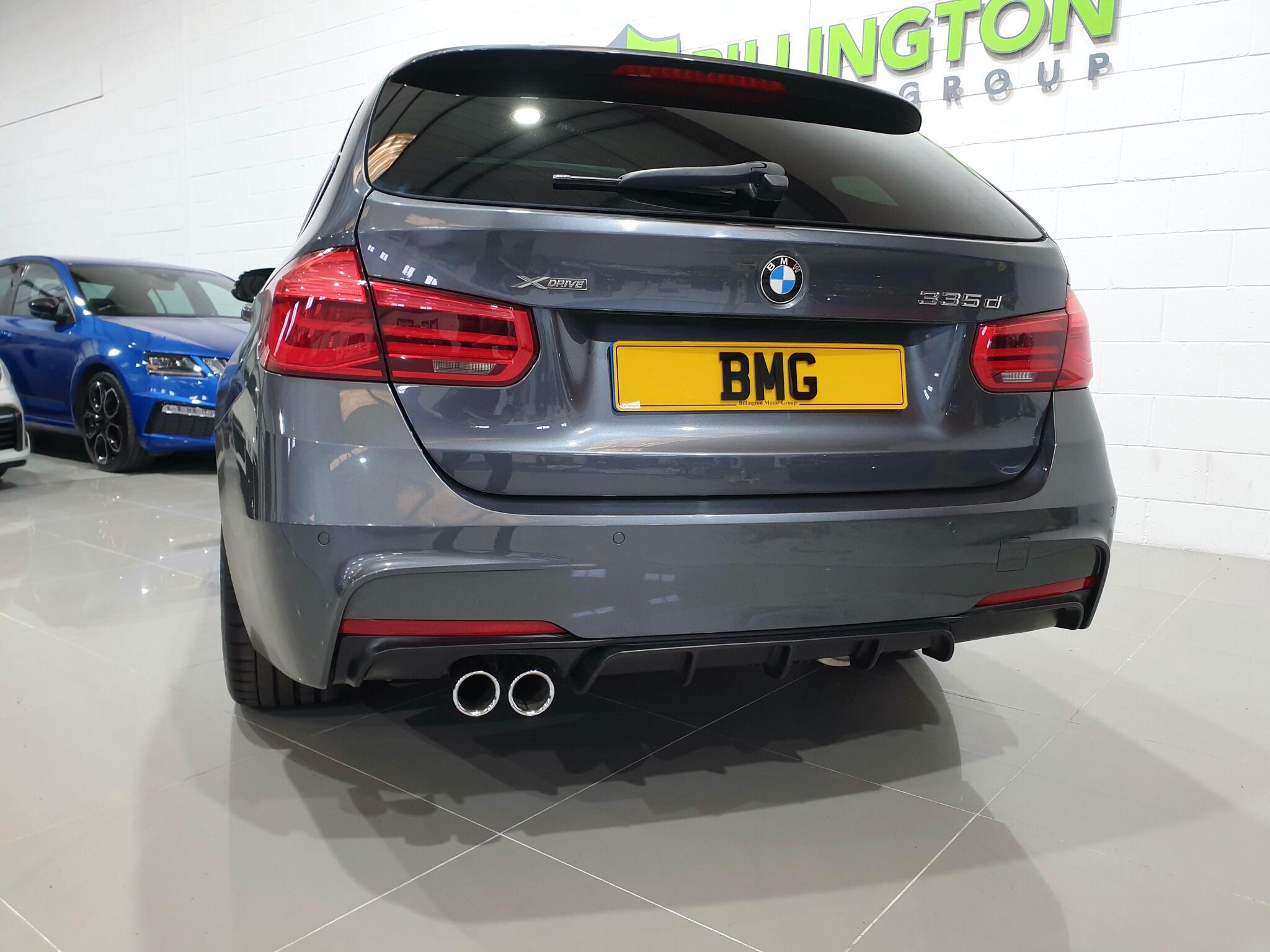 BMW 3 Series view 27
