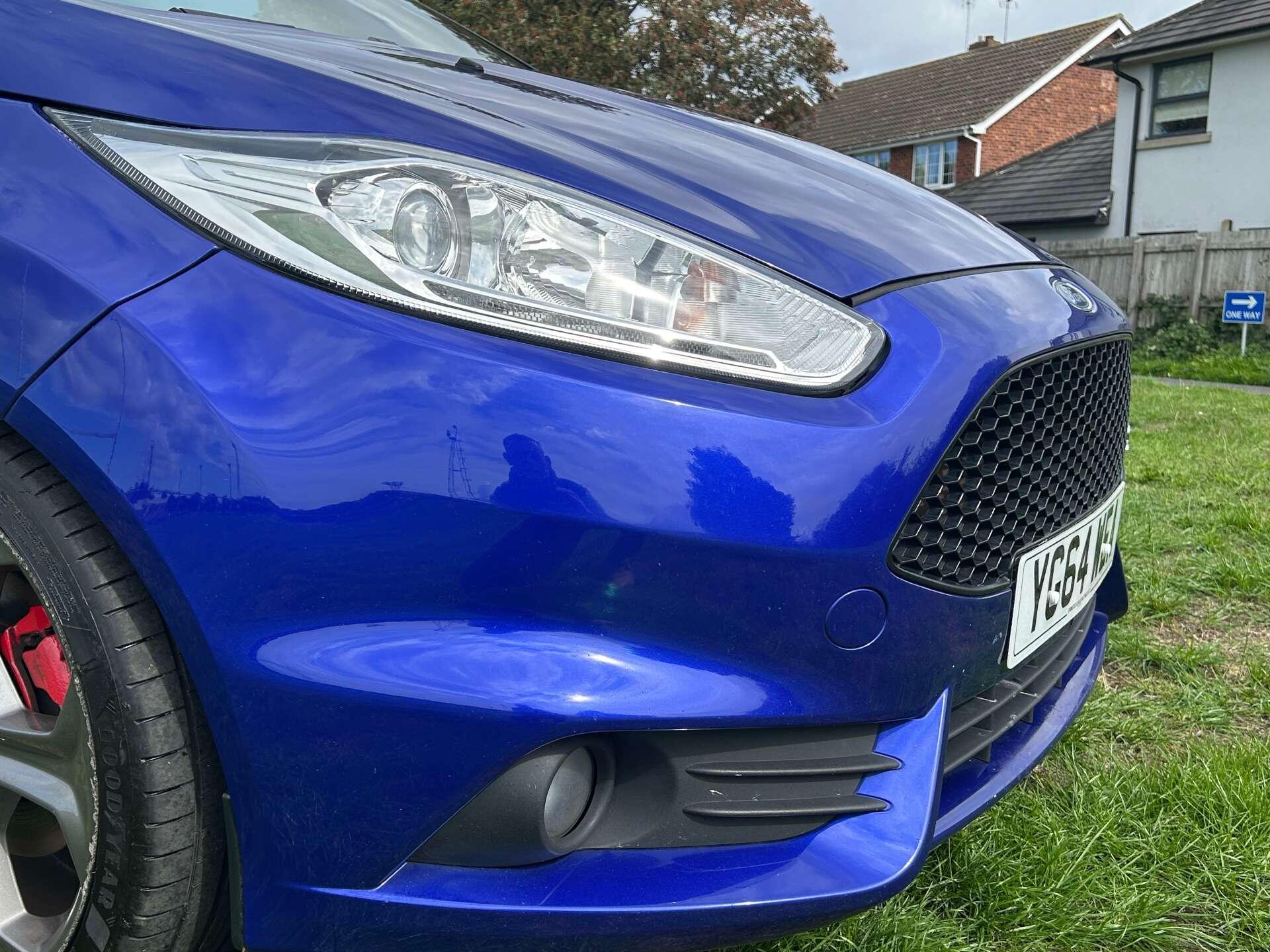 Ford Fiesta view 9