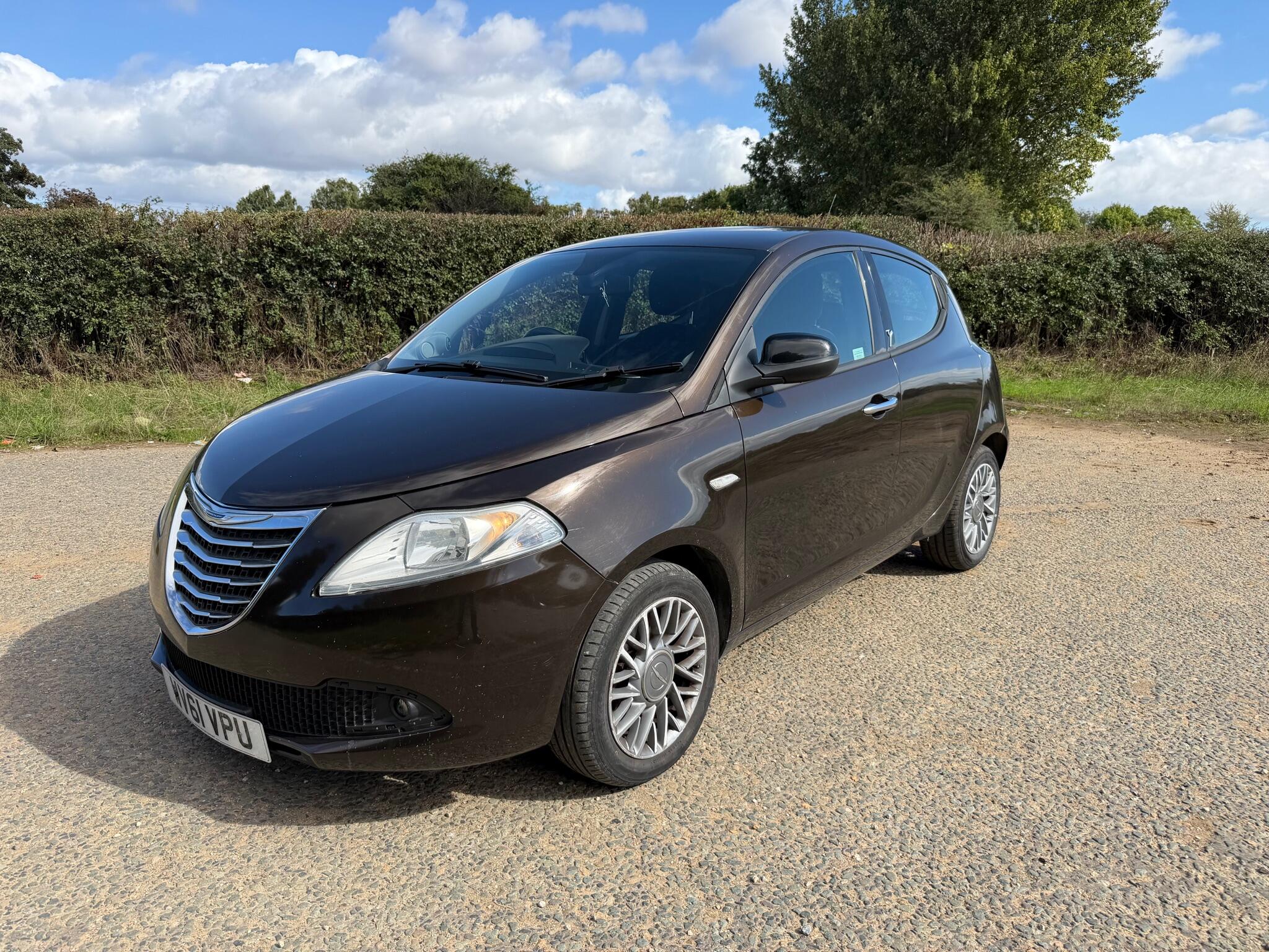Chrysler Ypsilon view 15