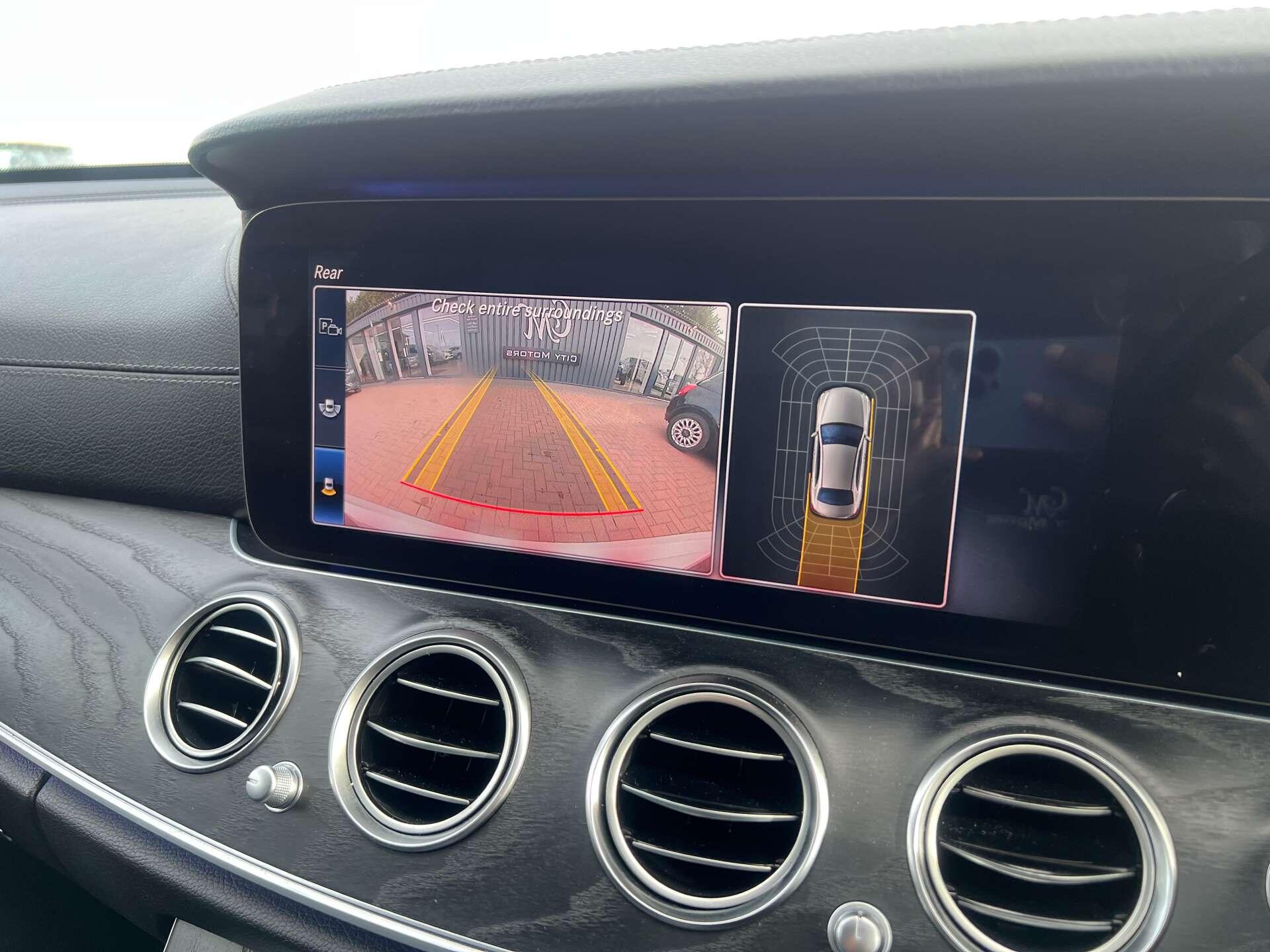 Mercedes-Benz E-Class view 33