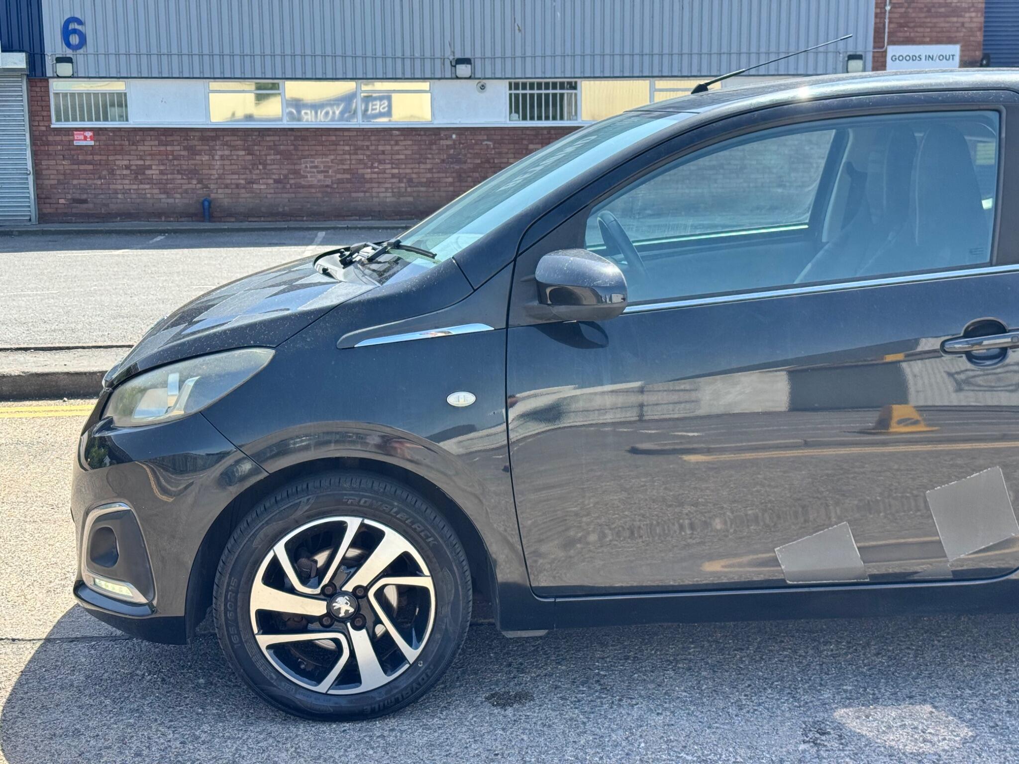 Peugeot 108 view 9
