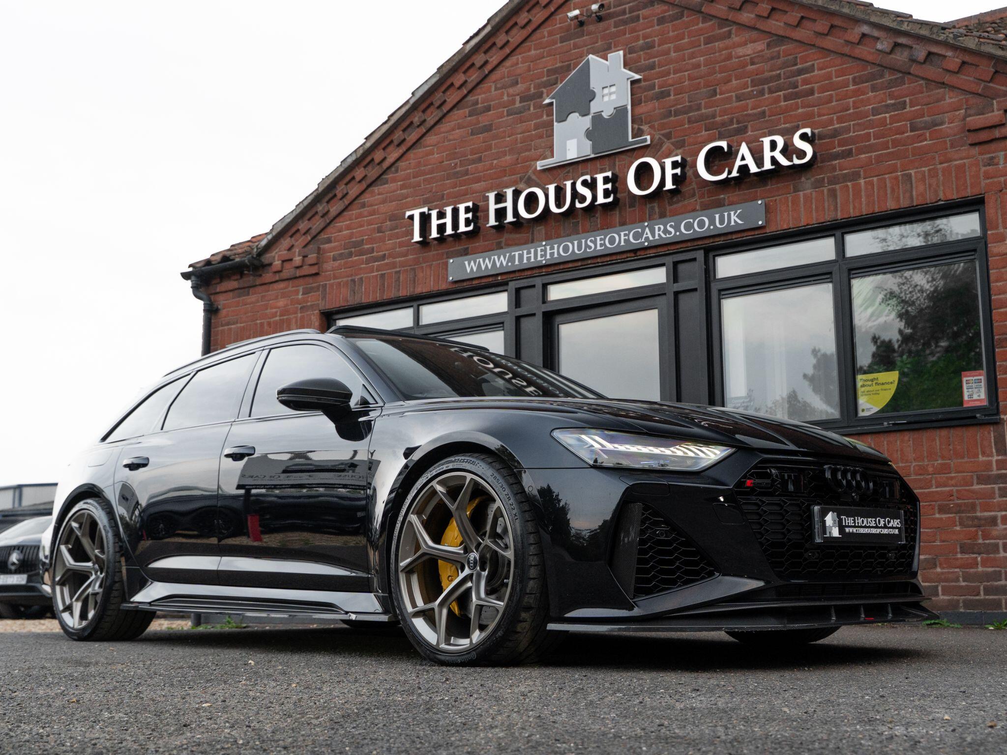 Audi RS6 Avant view 6