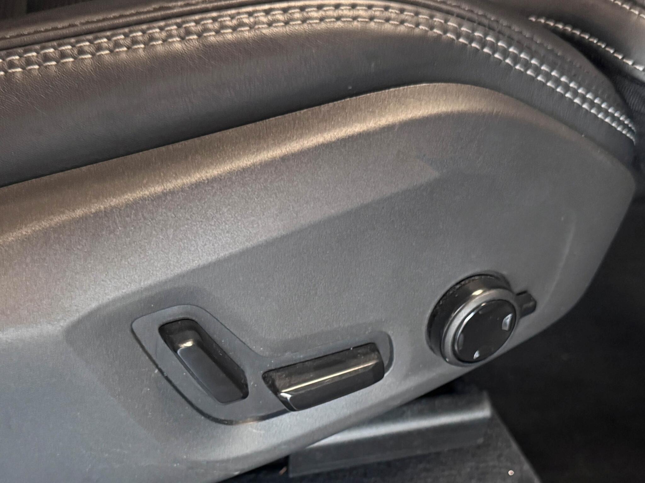Volvo XC60 view 21