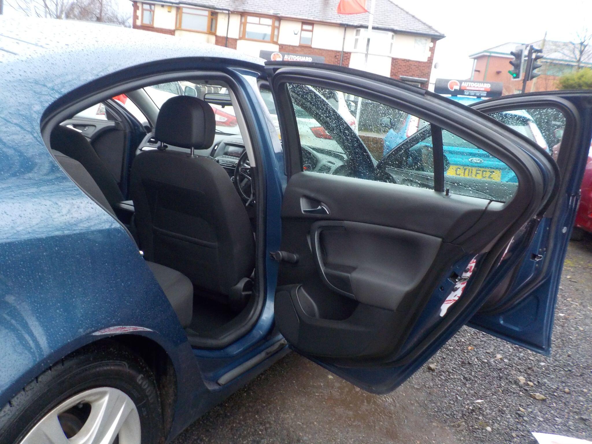 Vauxhall Insignia 1.6 CDTi ecoFLEX Design Euro 6 (s/s) 5dr