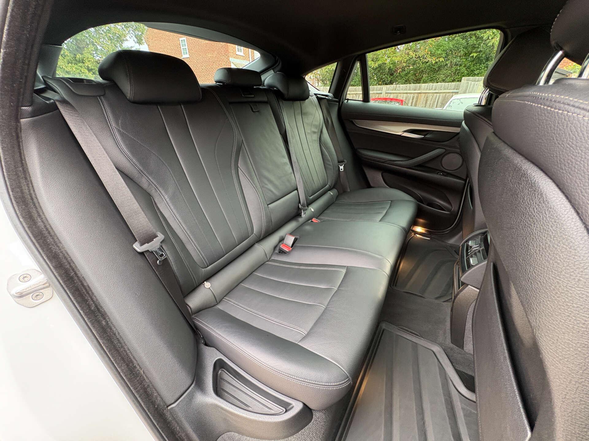 BMW X6 view 50