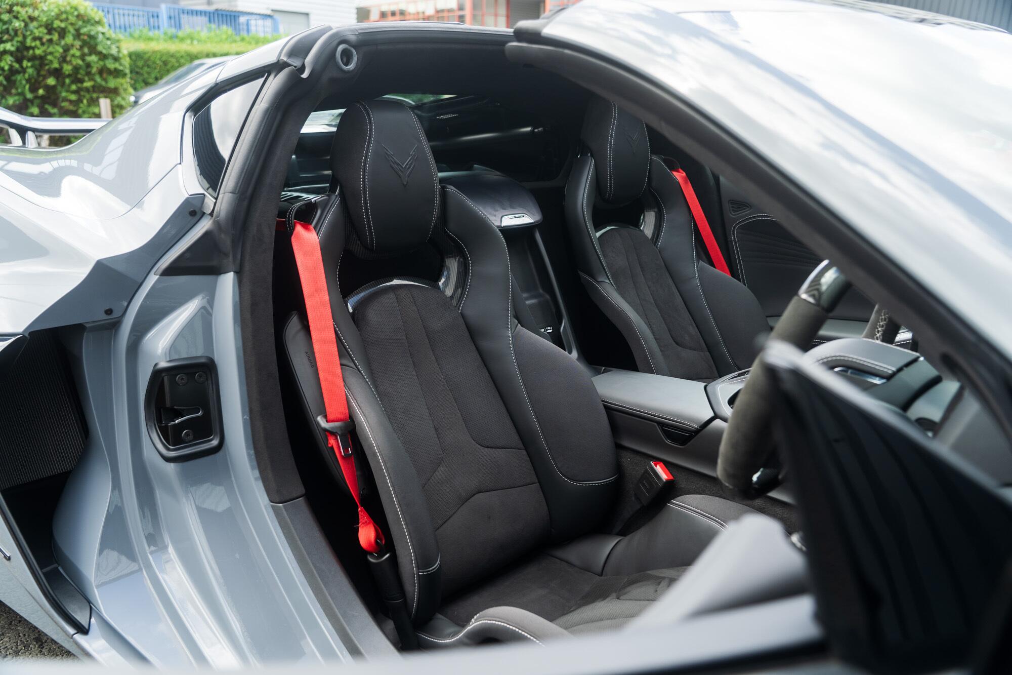 Chevrolet Corvette view 10