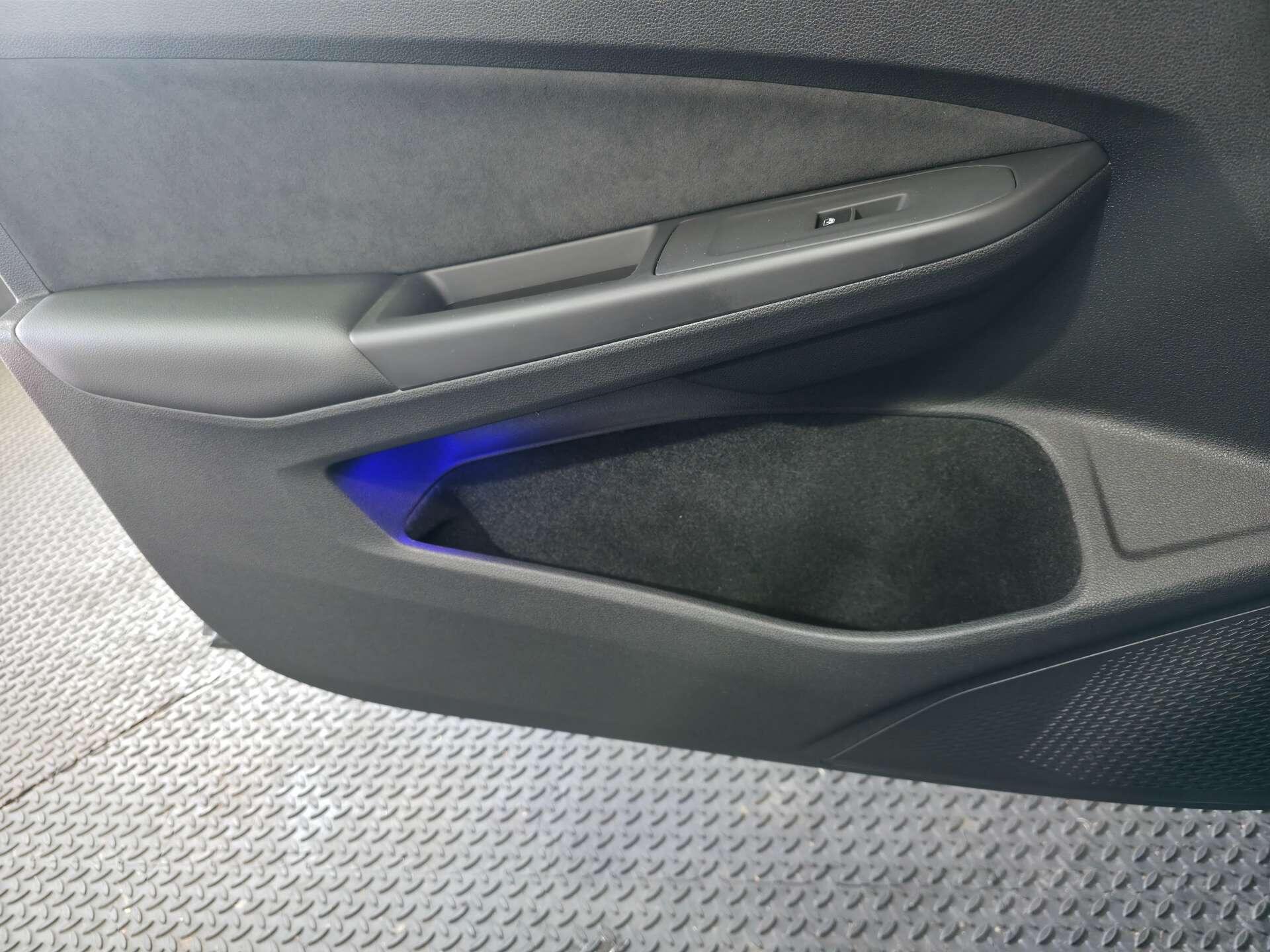 Volkswagen Golf view 60