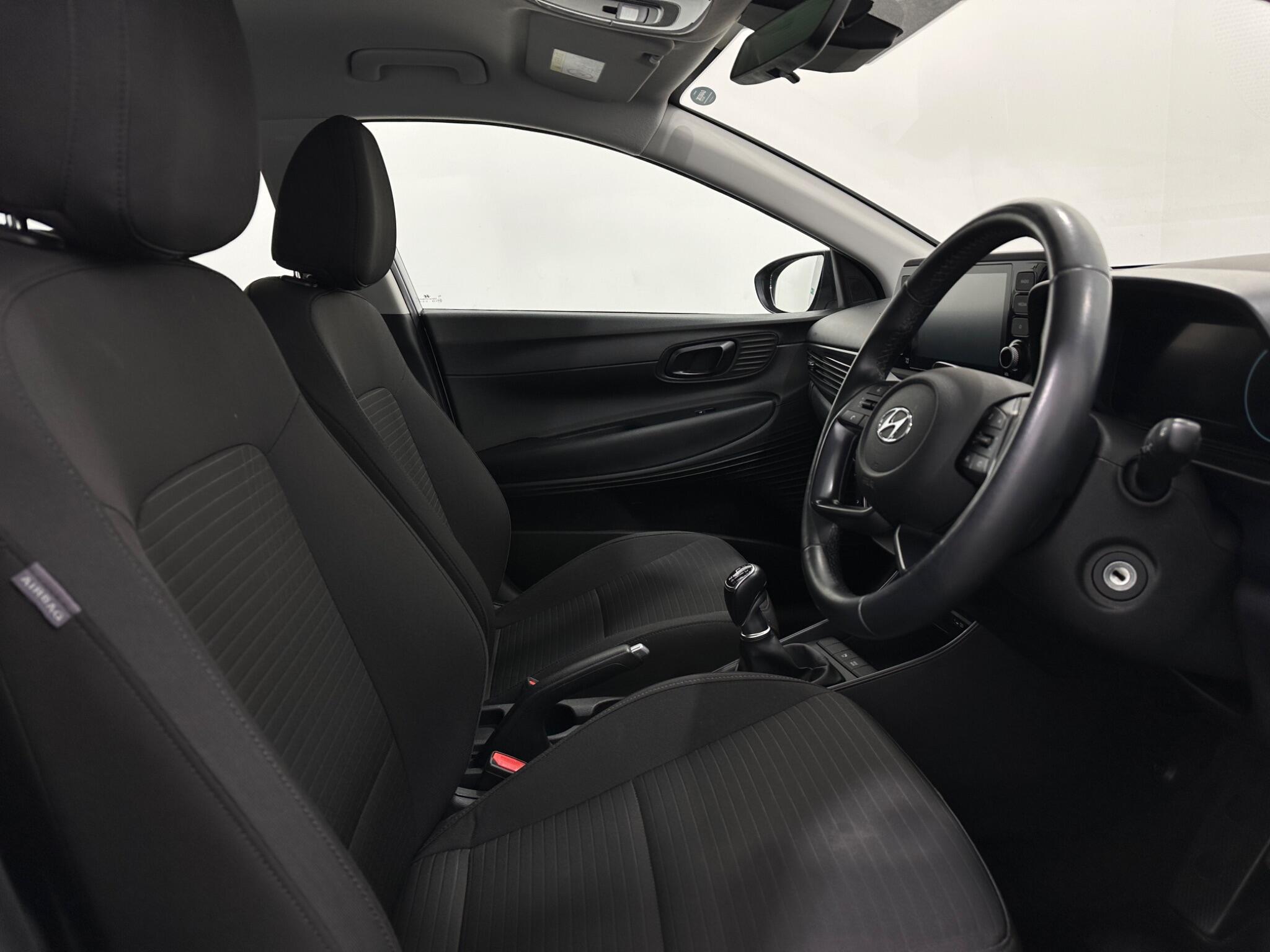 Hyundai i20 view 29