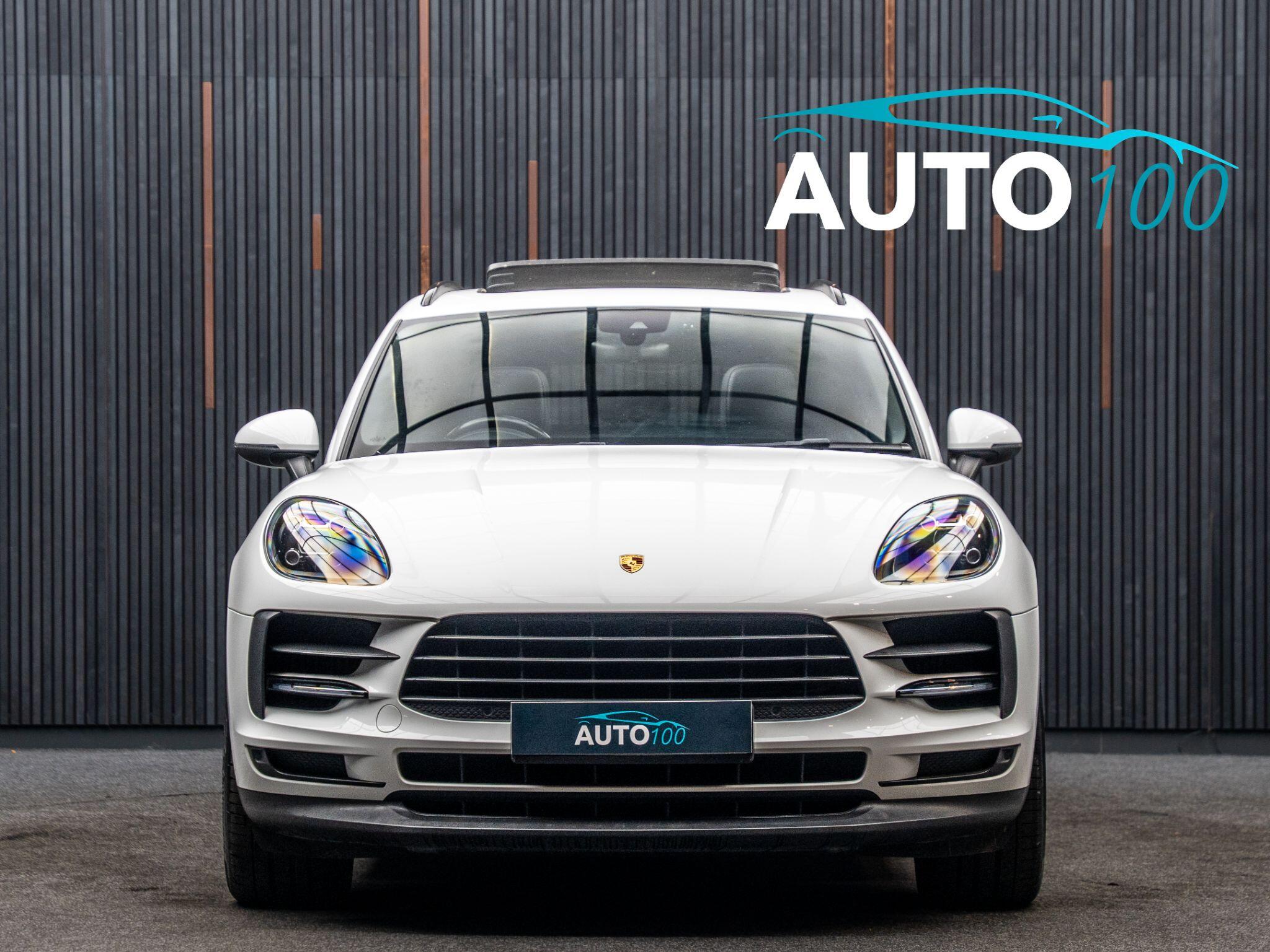 Porsche Macan view 11