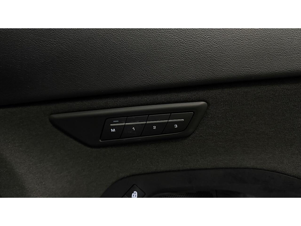 Jaguar E-Pace view 22