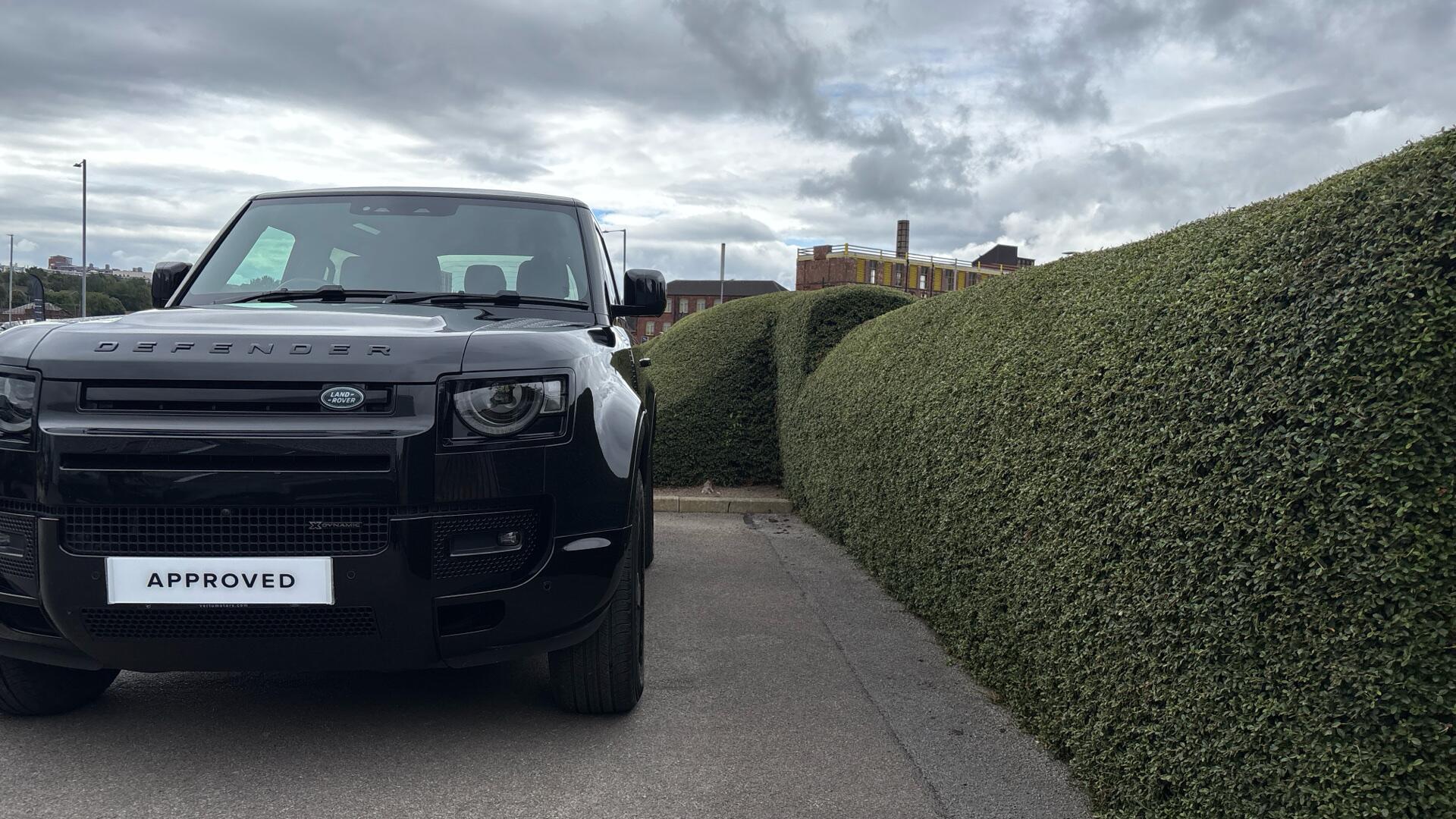 Land Rover Defender view 45